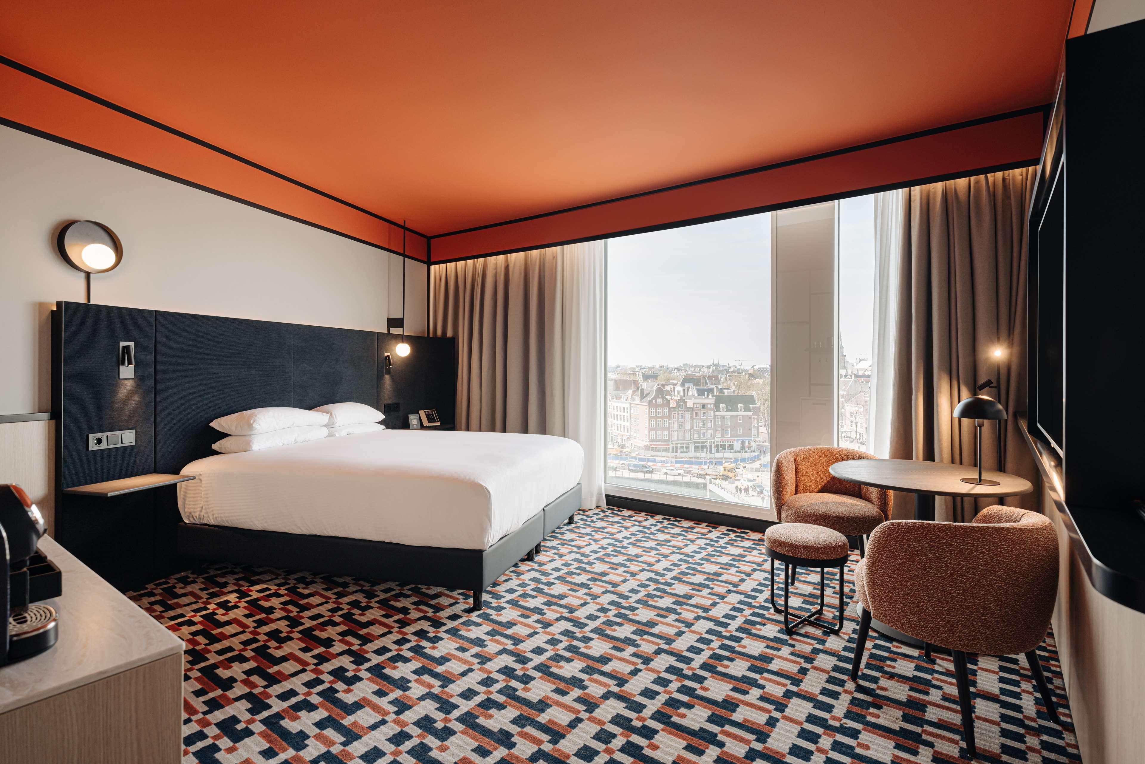 Double City View King Bed