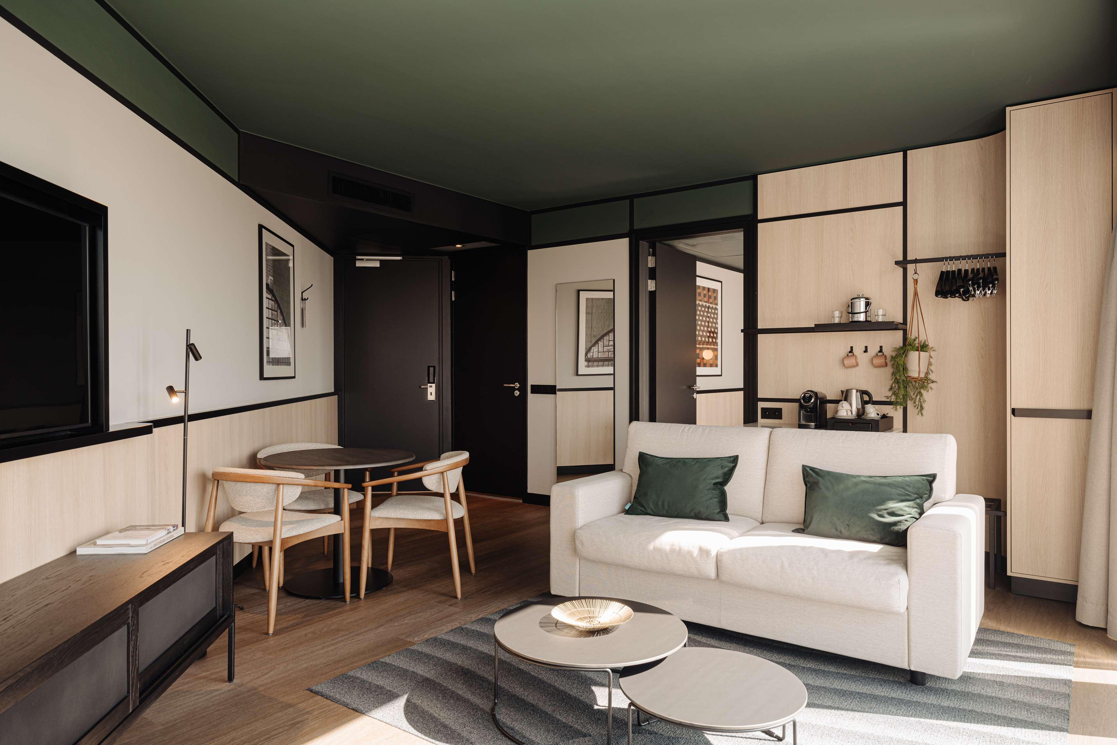 Suite Superior City View