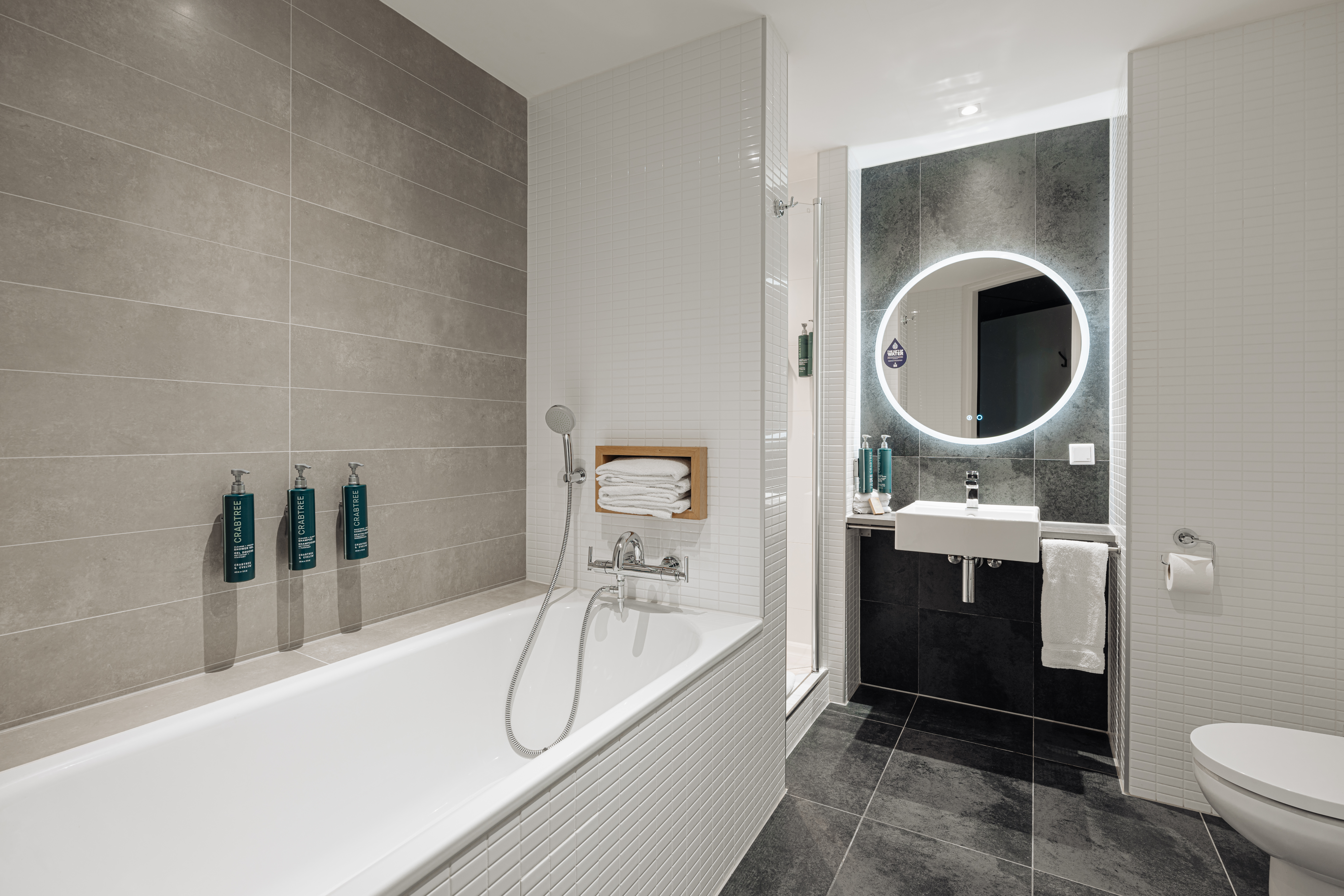 Suite Superior City View