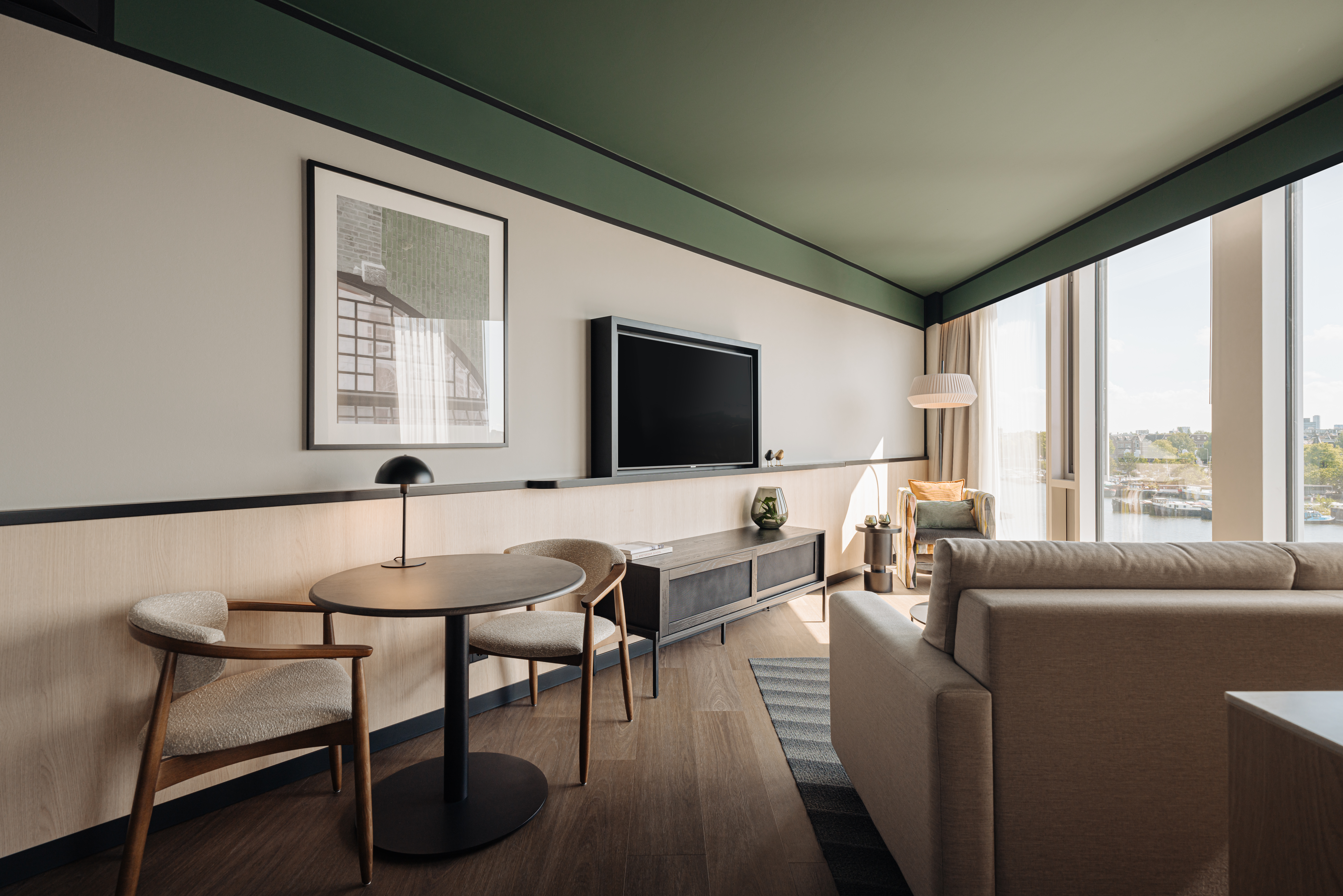 Suite Superior City View