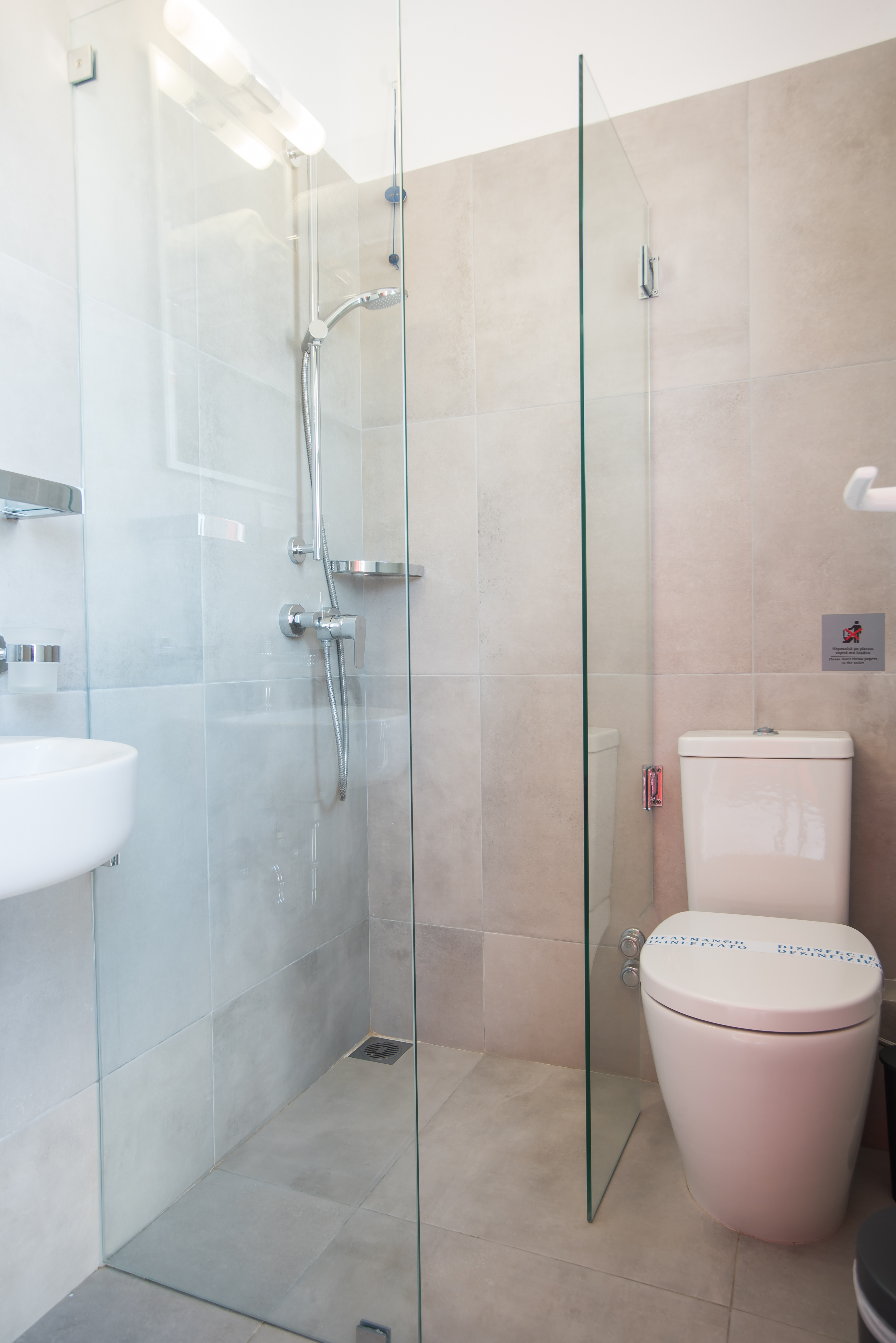 Quadruple Two Bedrooms Two Bathrooms