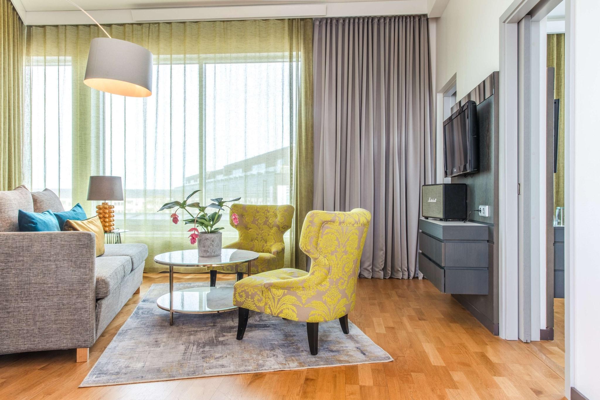 Suite King Bed One Bedroom 