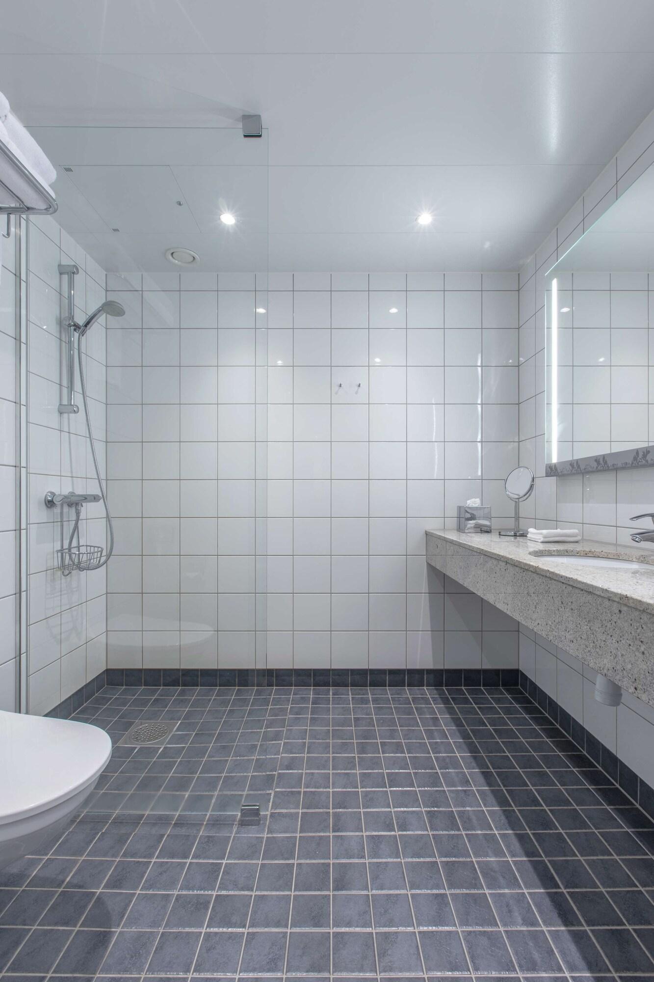 Junior Suite King Size Bed