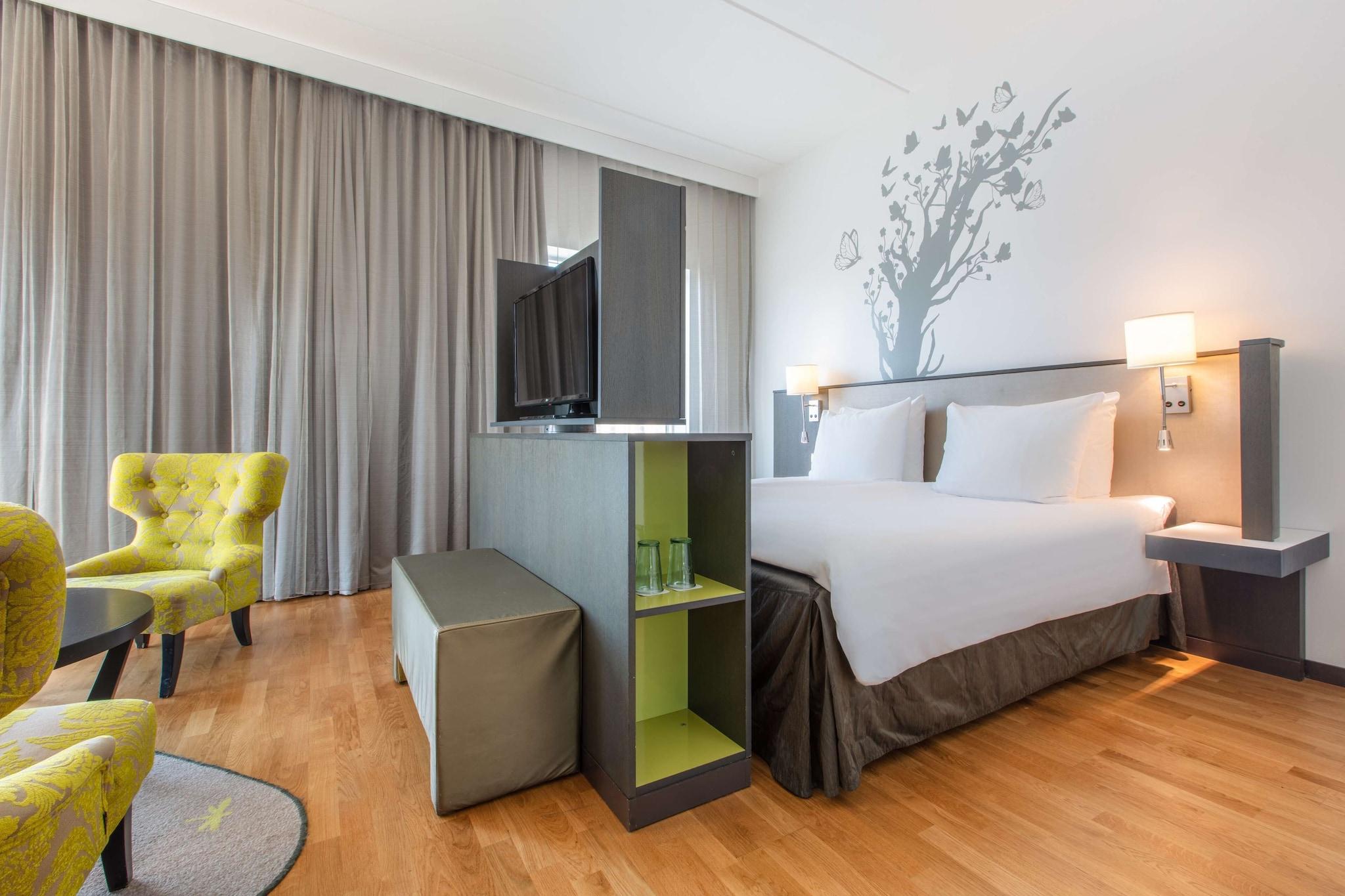 Junior Suite King Size Bed