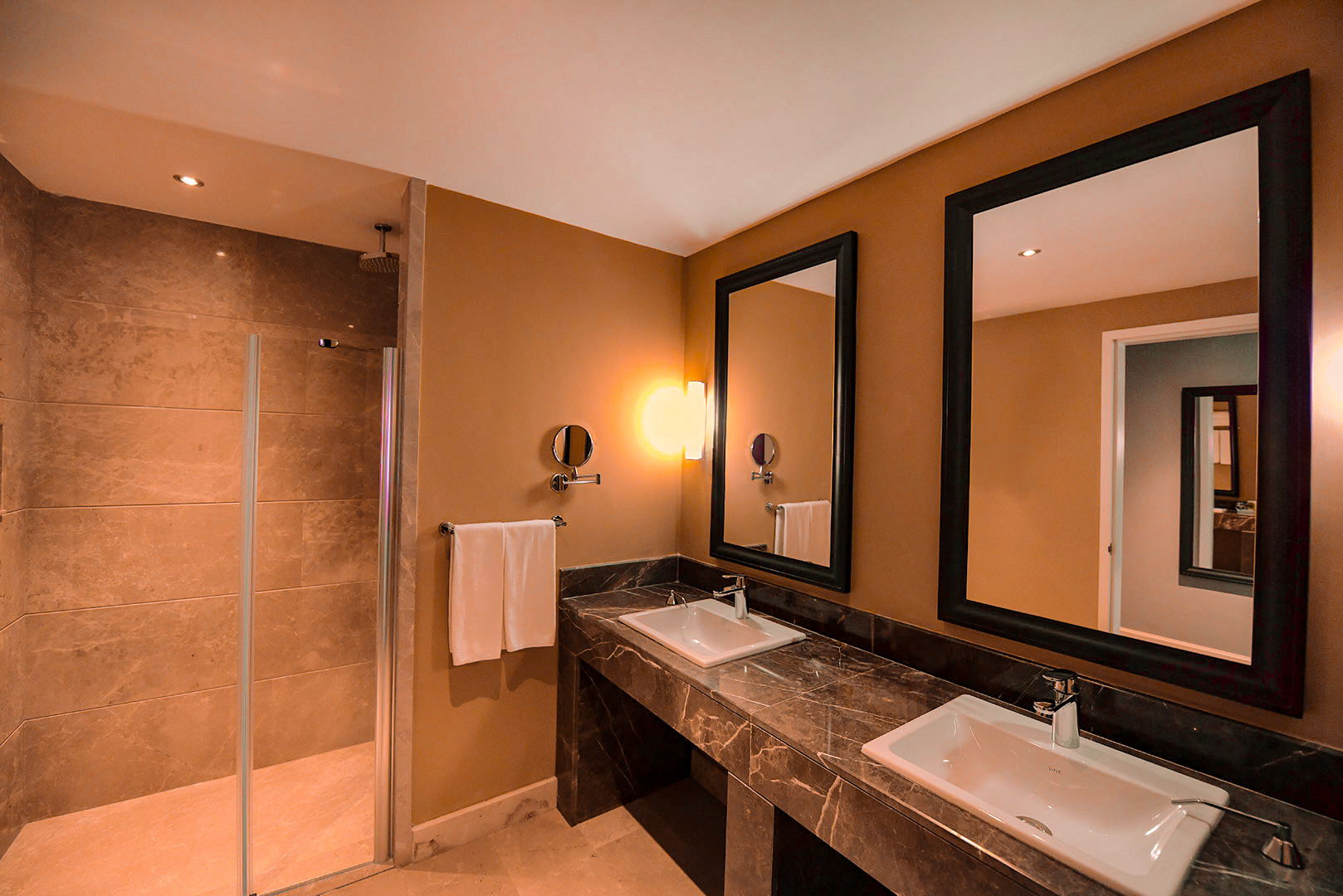 Family Room Connecting Room