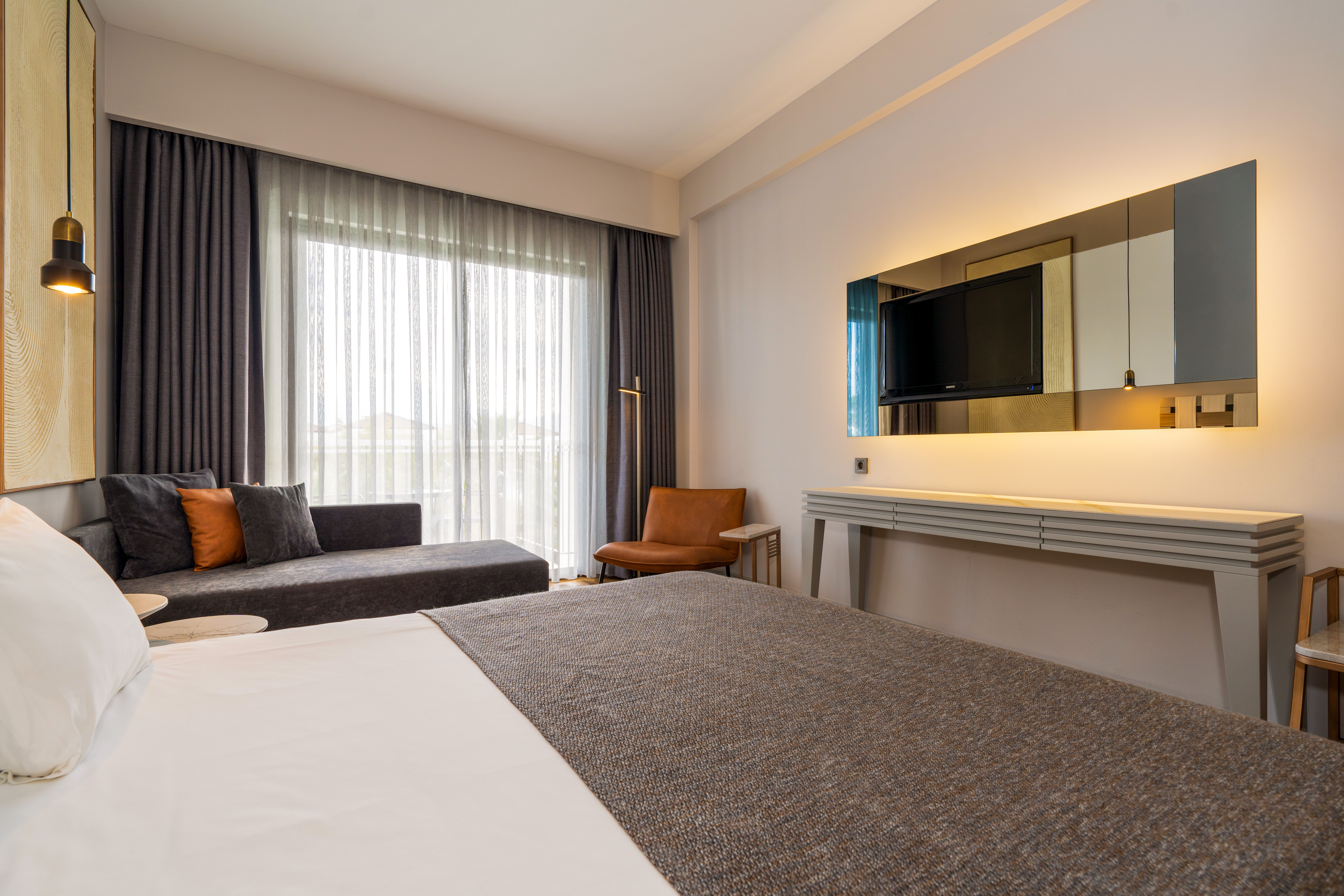 Double Single Pool View