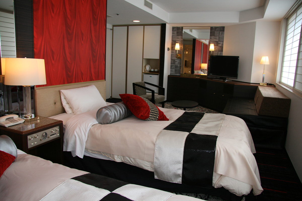 Quadruple Deluxe Premium