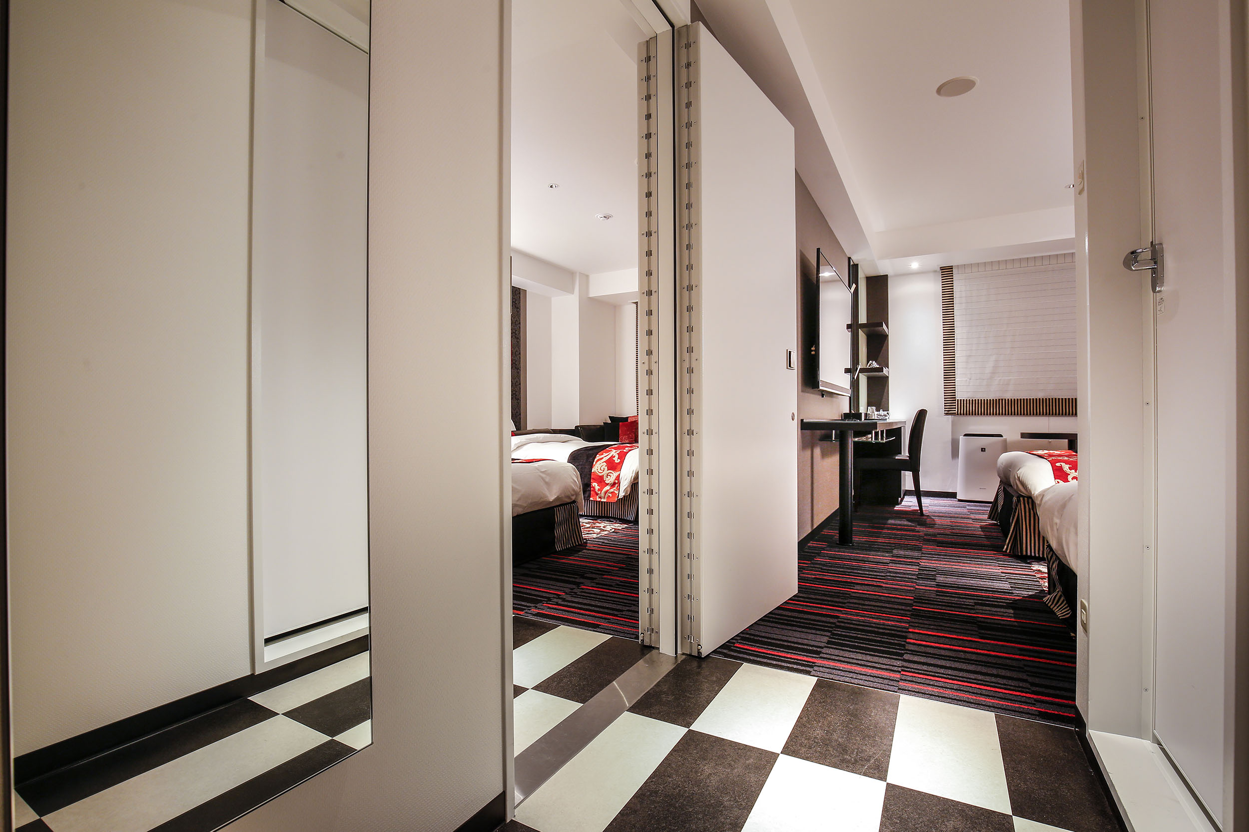 Room Connecting Room