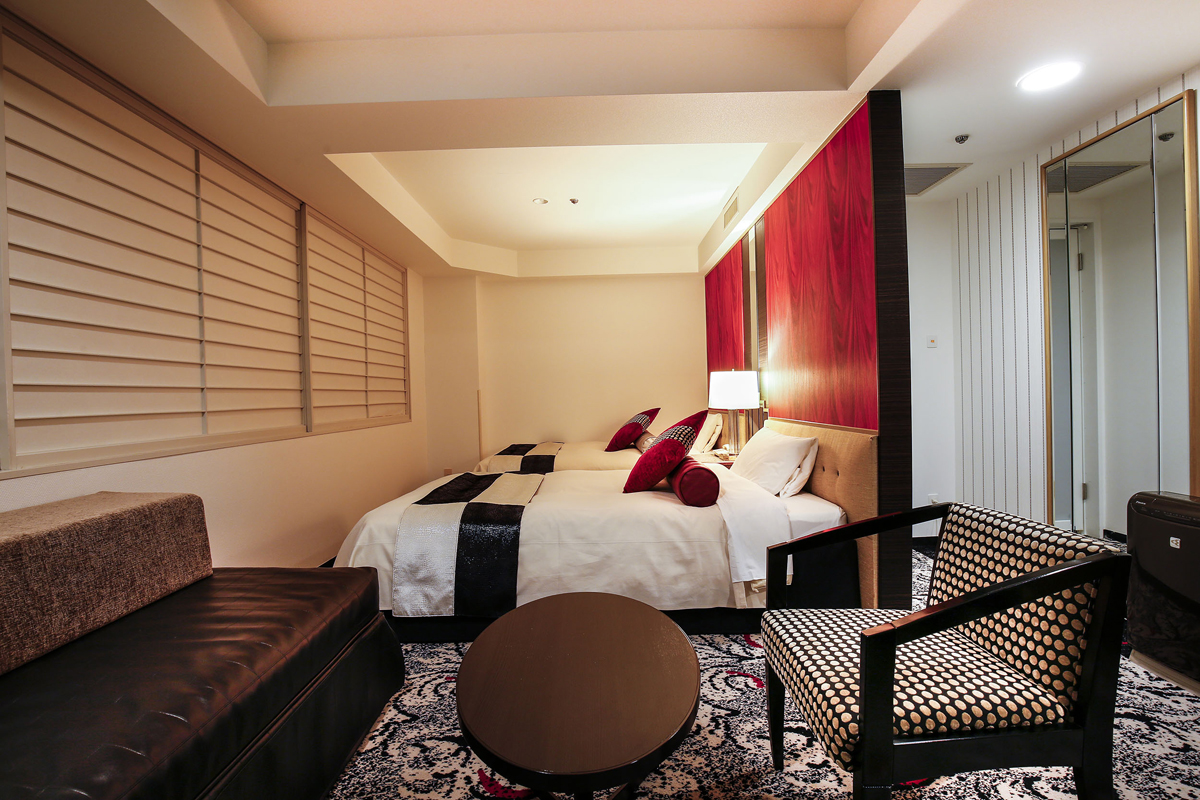 Triple Deluxe Premium