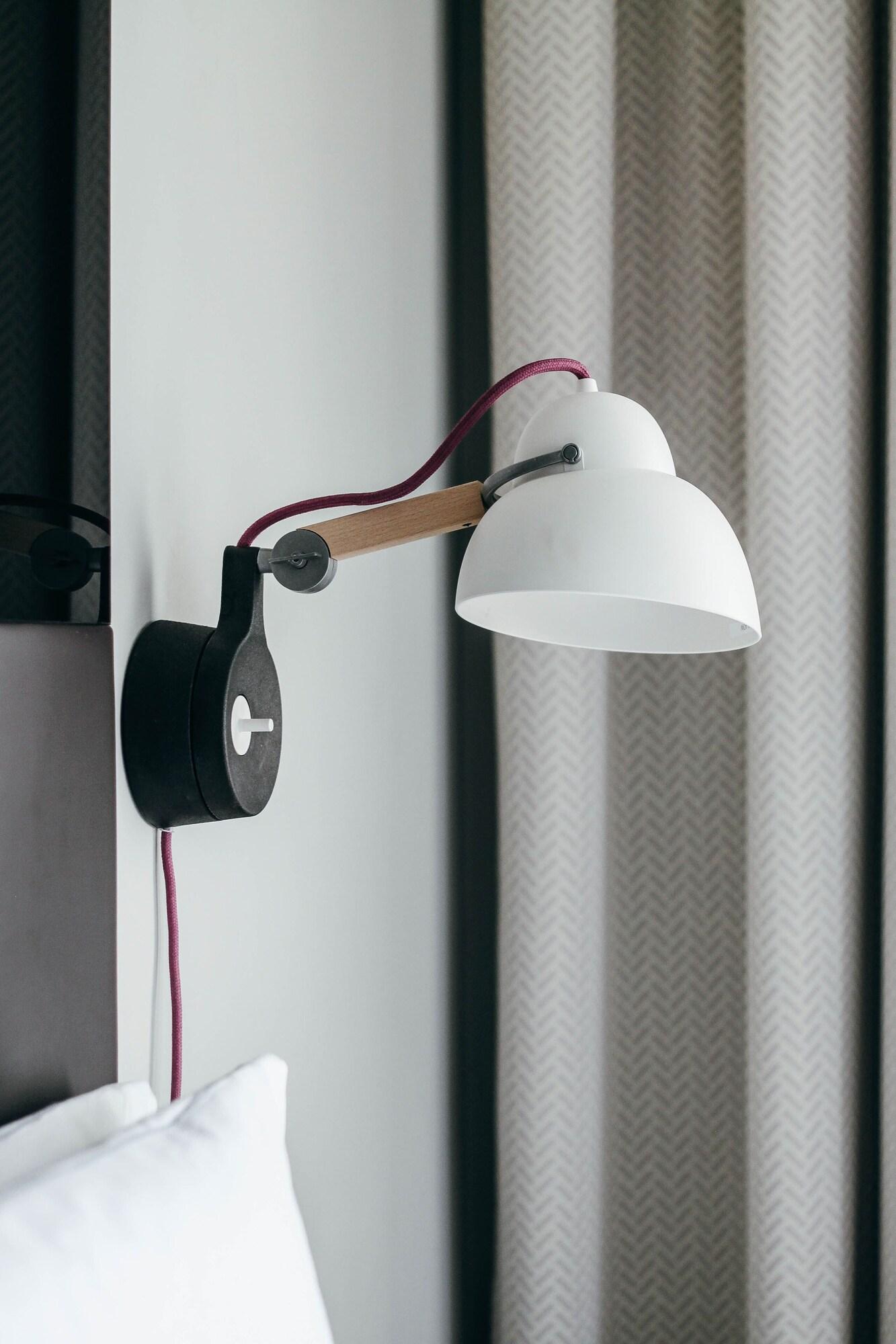 Double Superior Queen Bed