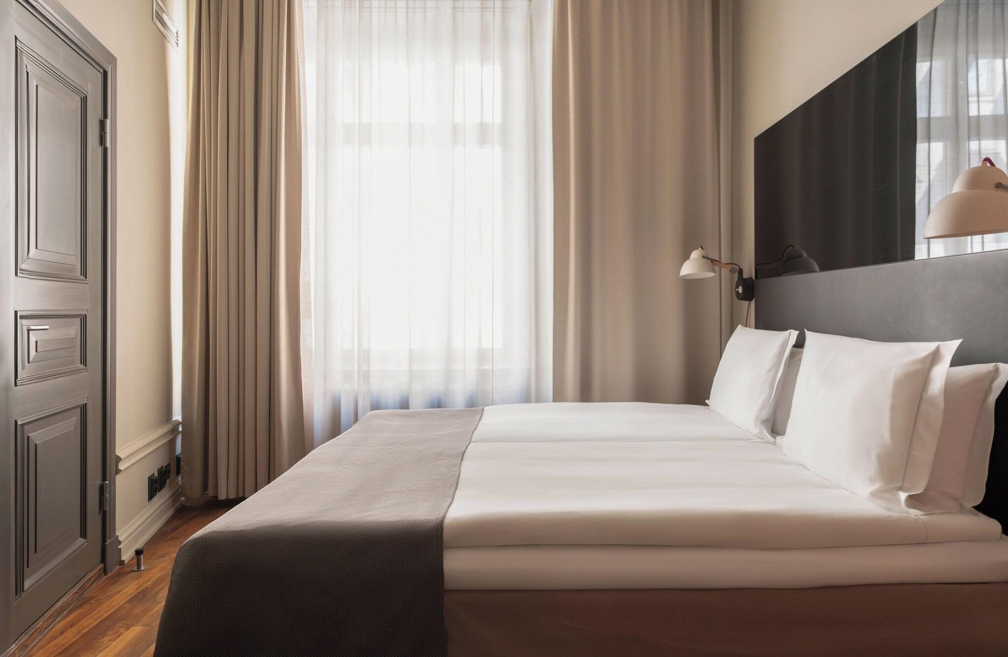 Double King Size Bed