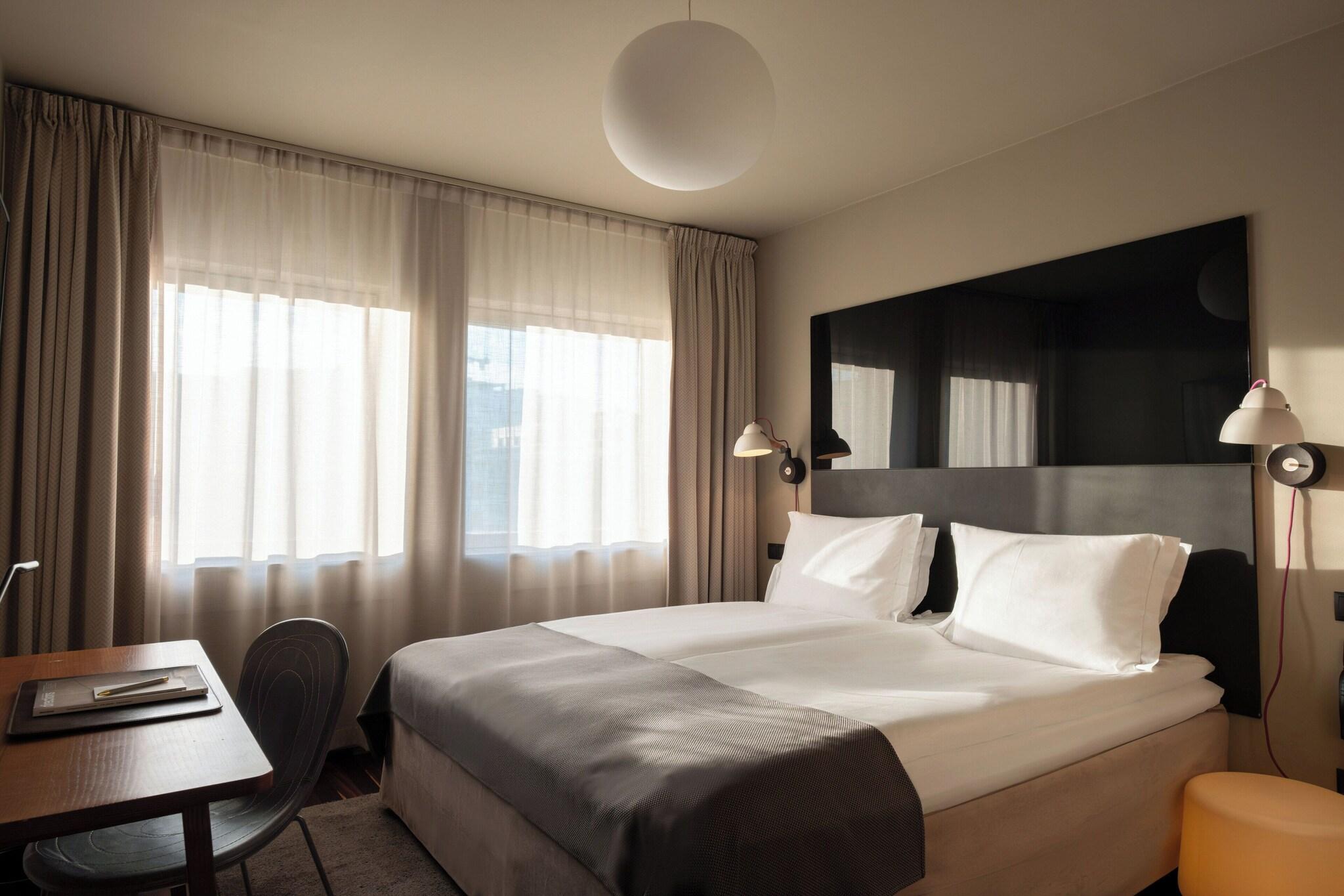 Double King Size Bed