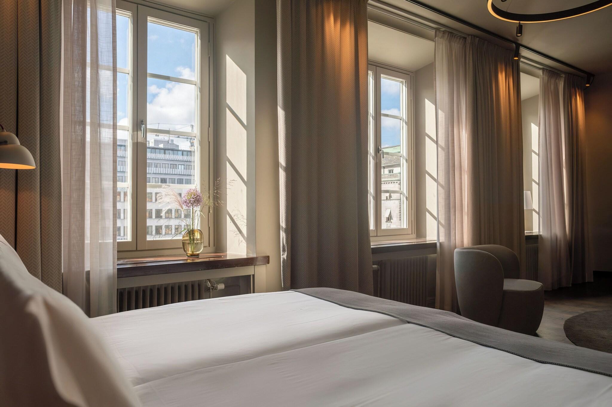 Junior Suite King Size Bed