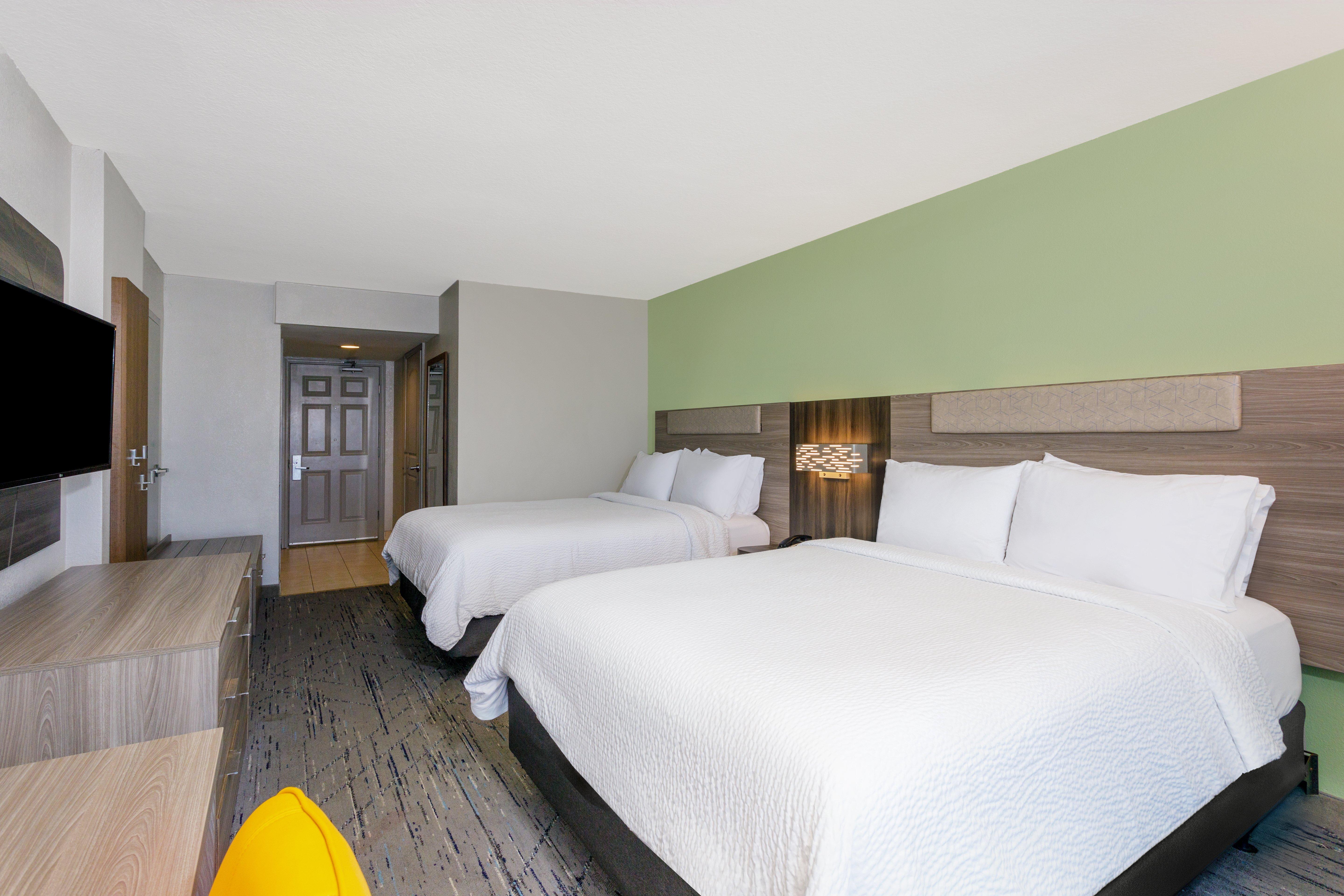 Quadruple Accessible-two Queen Beds