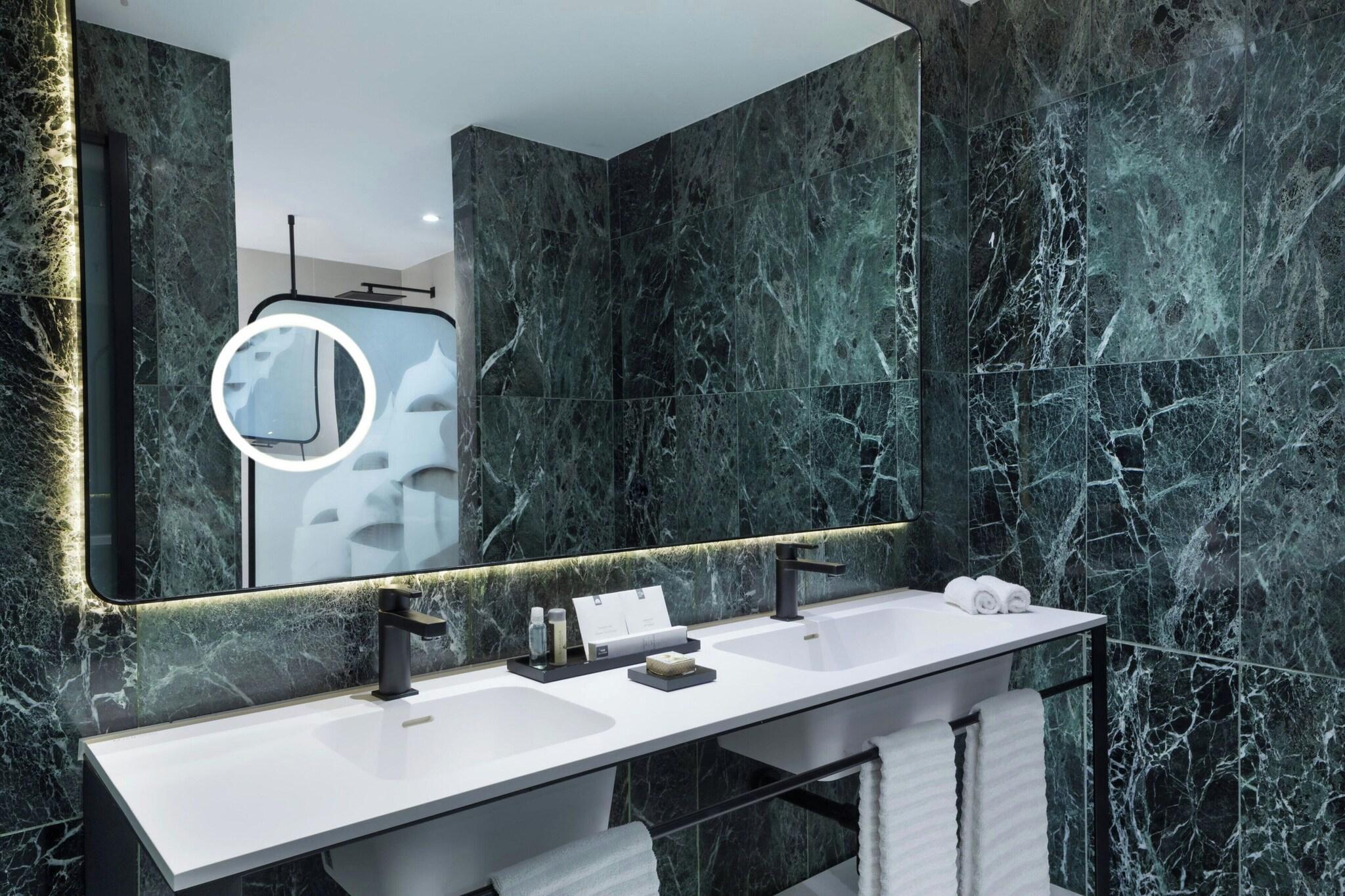 Double King Size Bed