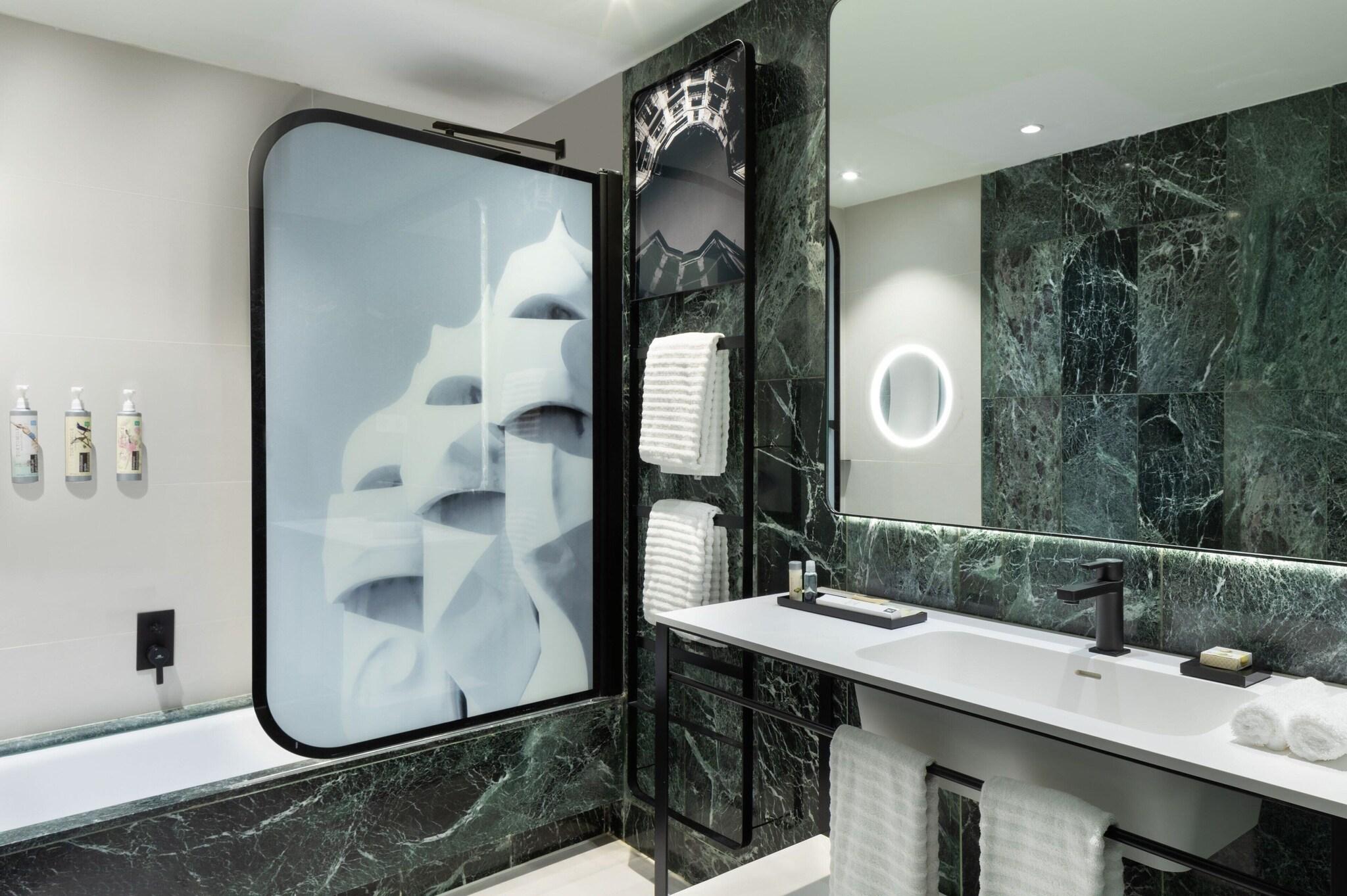 Double Superior with Views