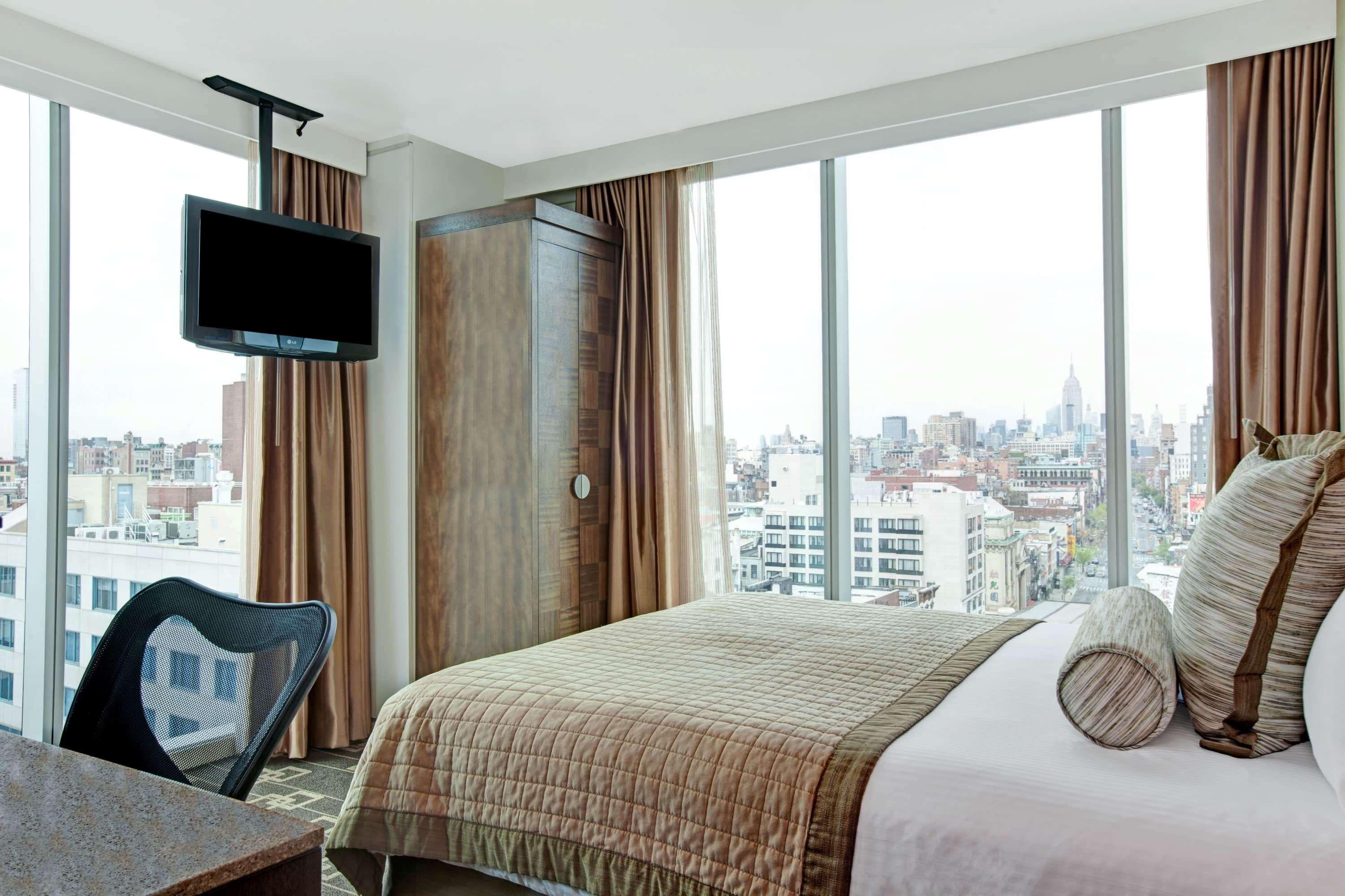 Room Deluxe Queen Bed