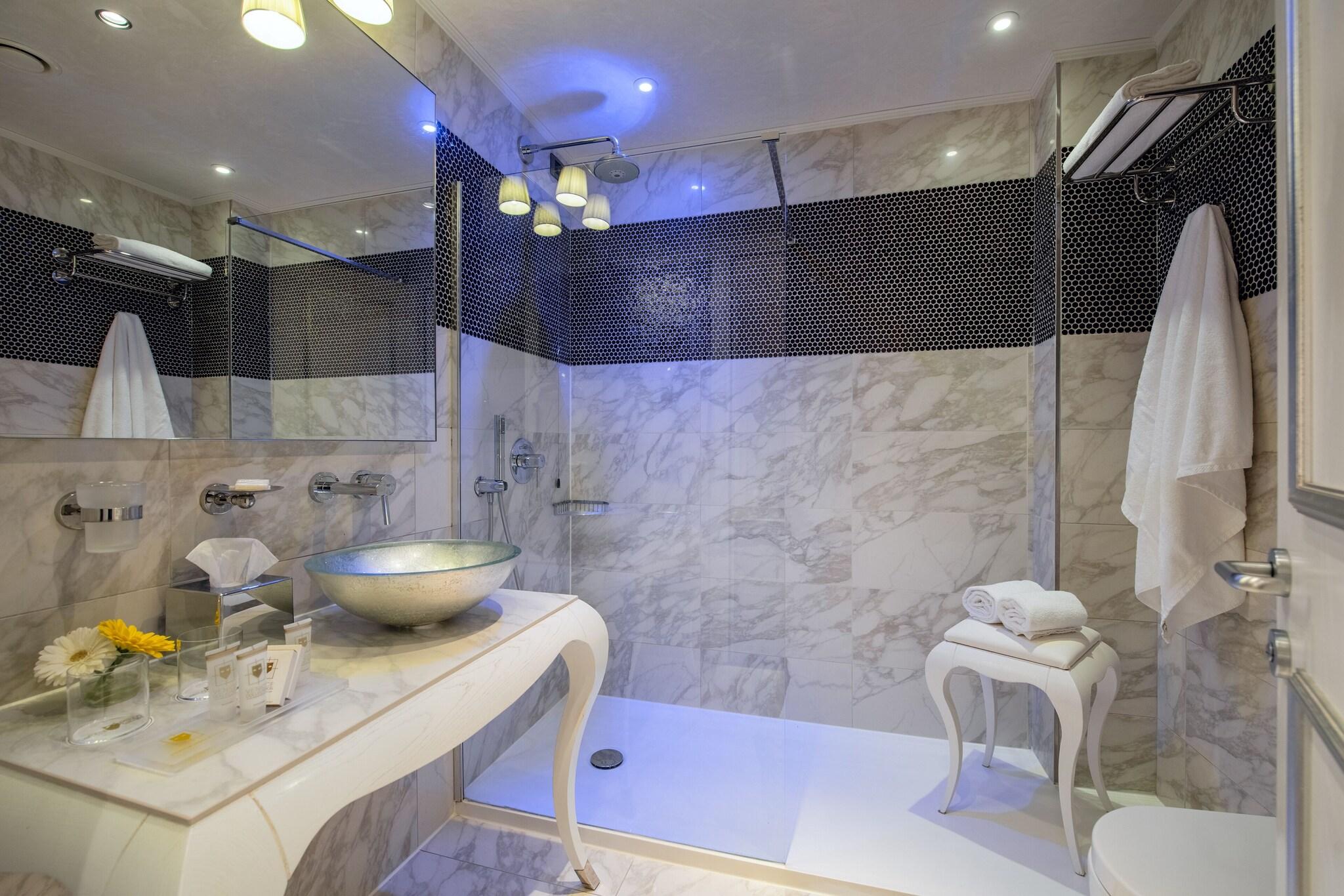 Suite with Double Bed