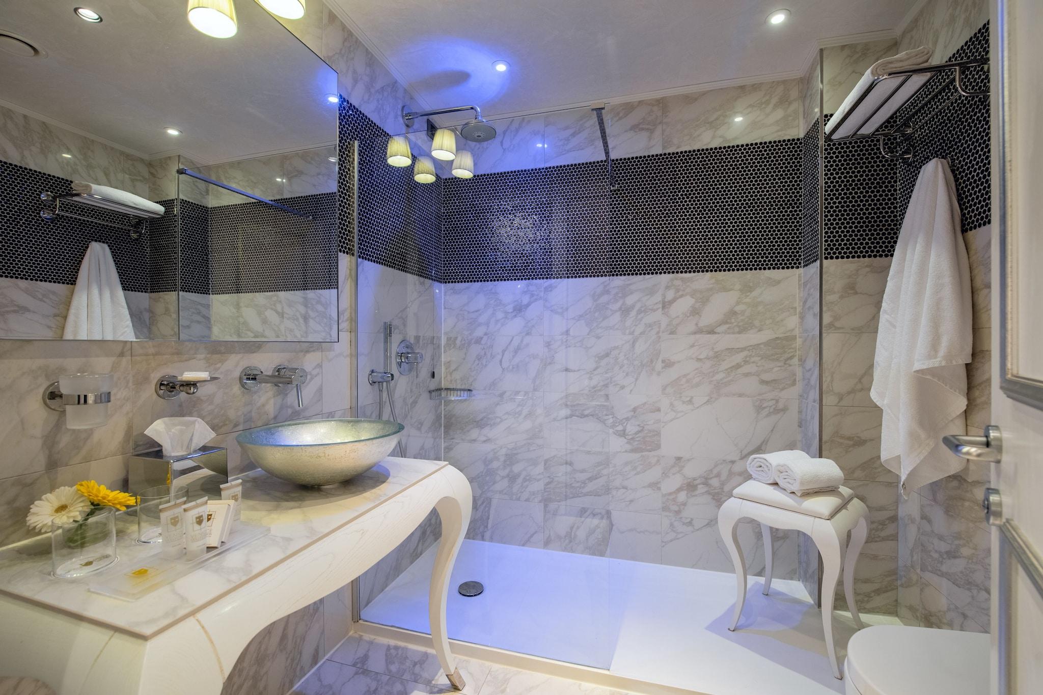 Suite with Double Bed