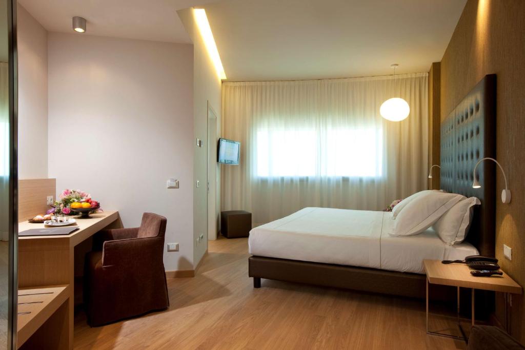 Double Superior King Bed