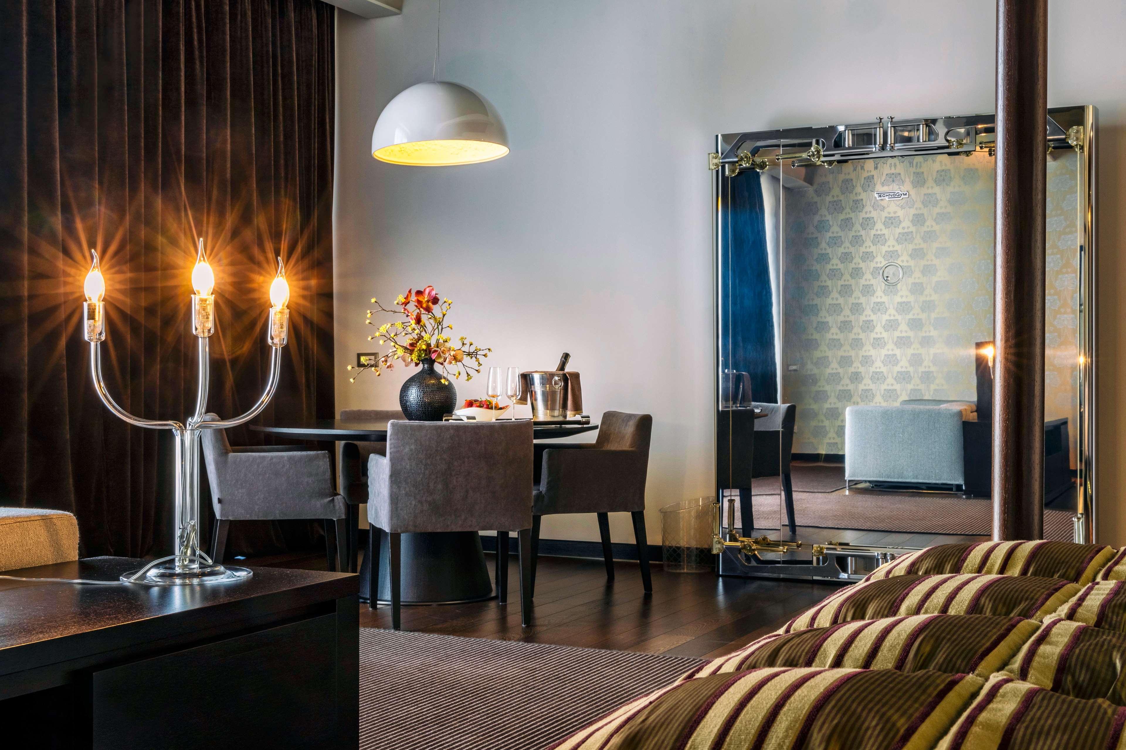 Junior Suite King Size Bed