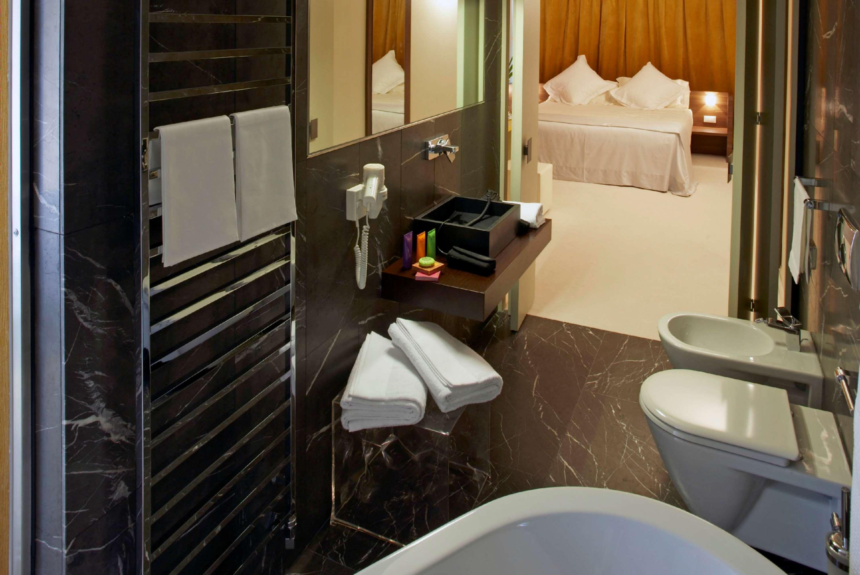 Junior Suite King Size Bed