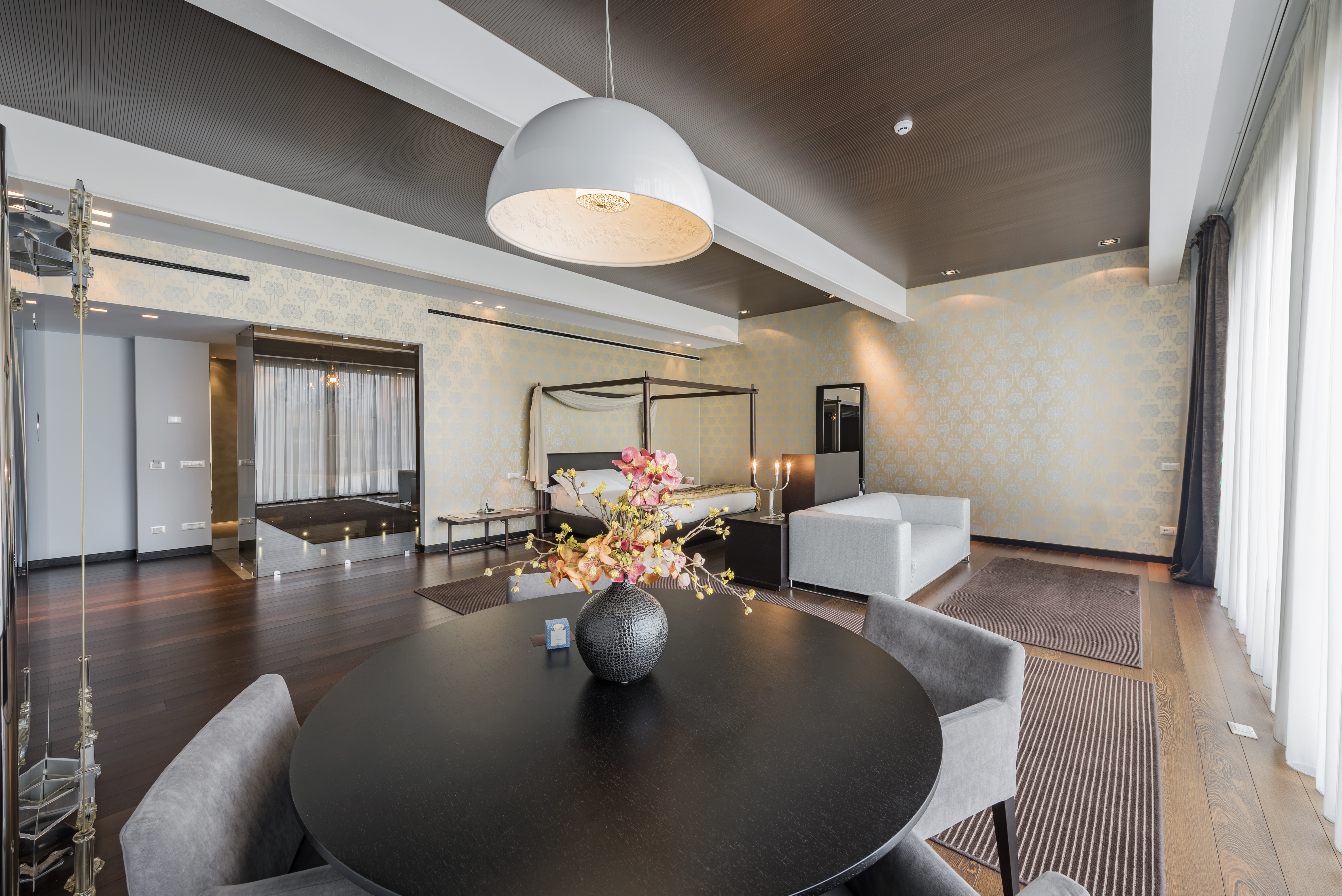 Junior Suite King Size Bed