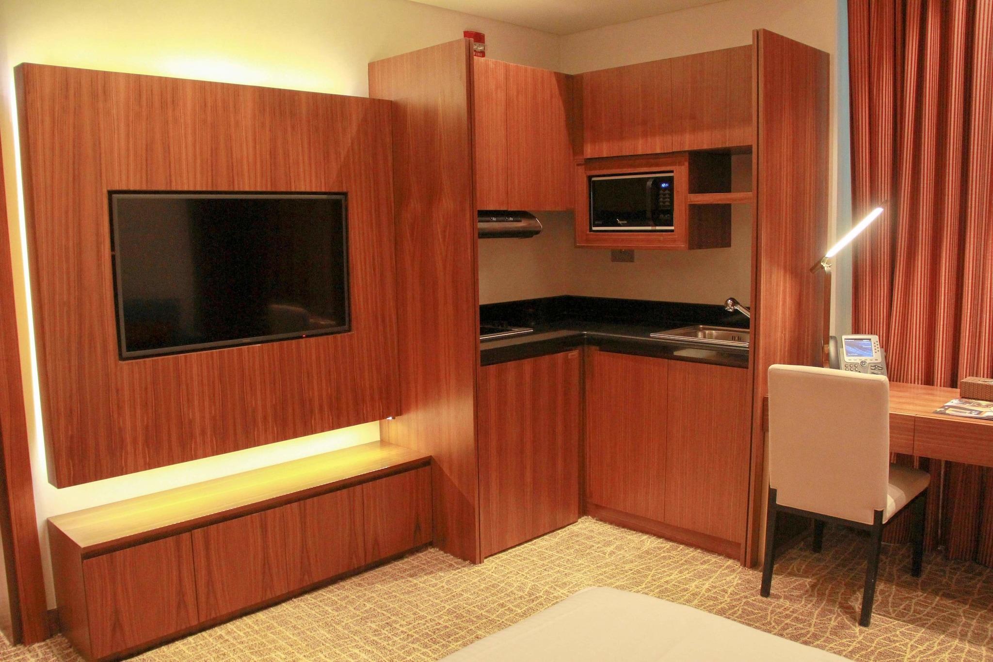 Studio King Size Bed