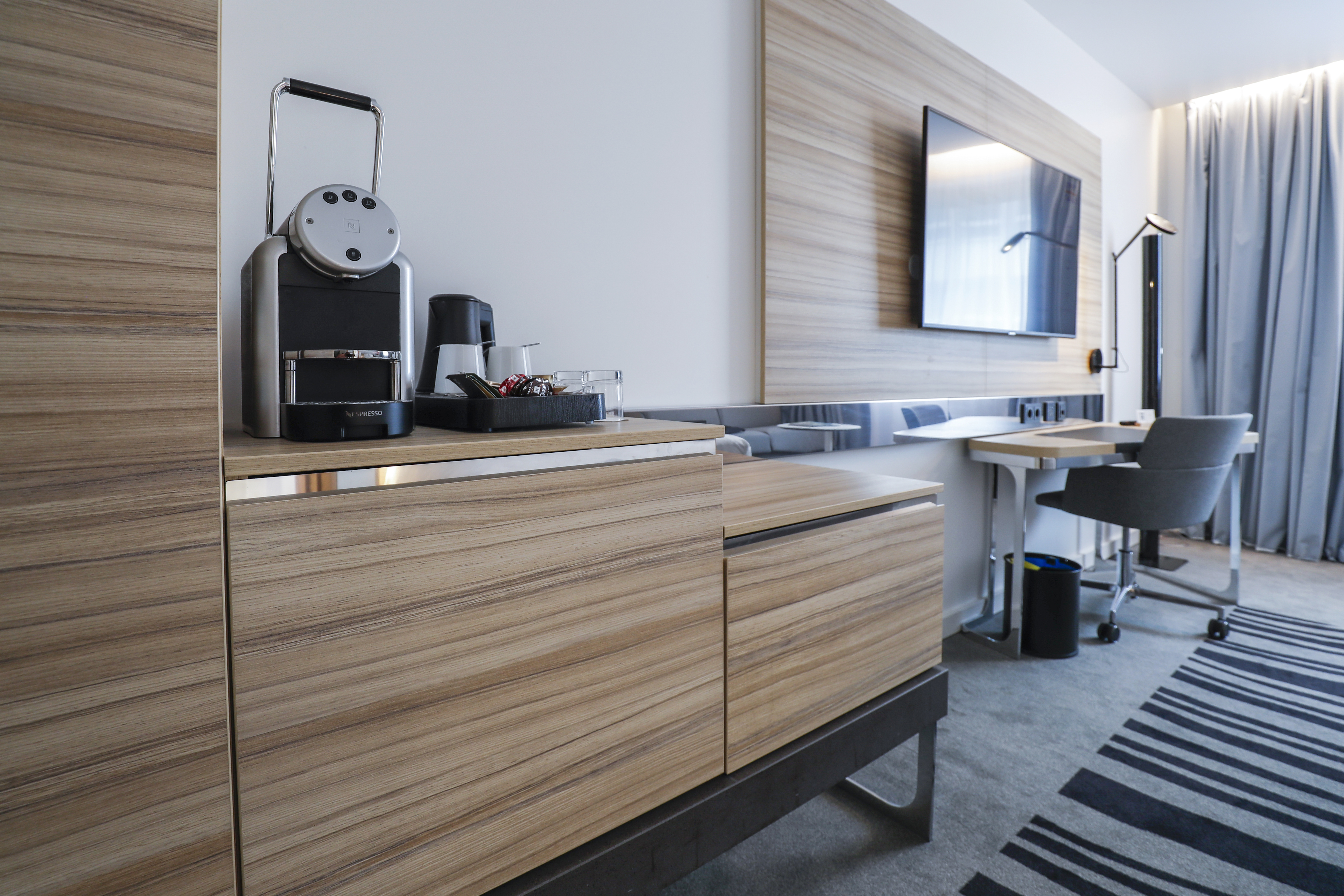 Double Superior Queen Bed