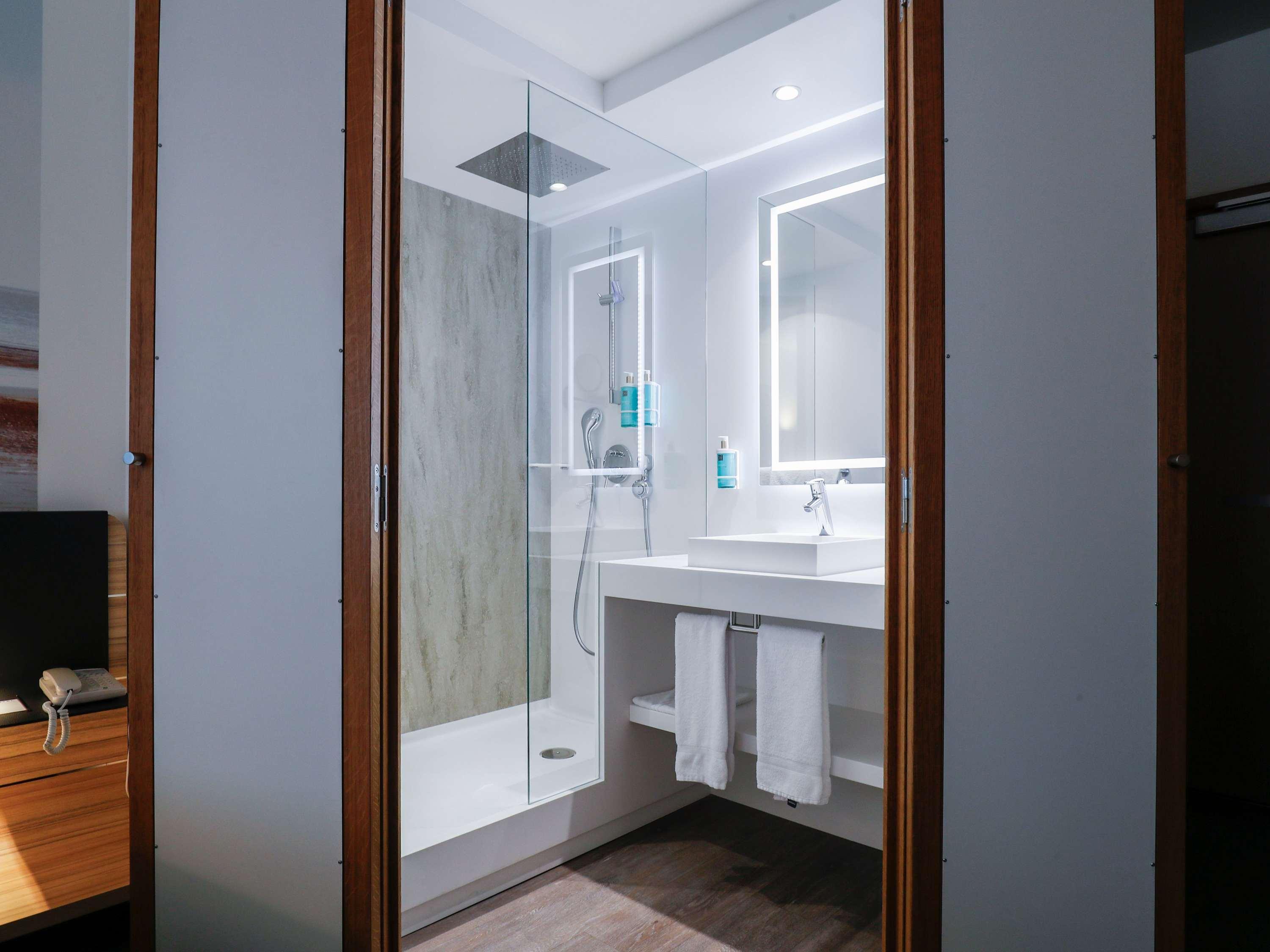 Double Superior Queen Bed