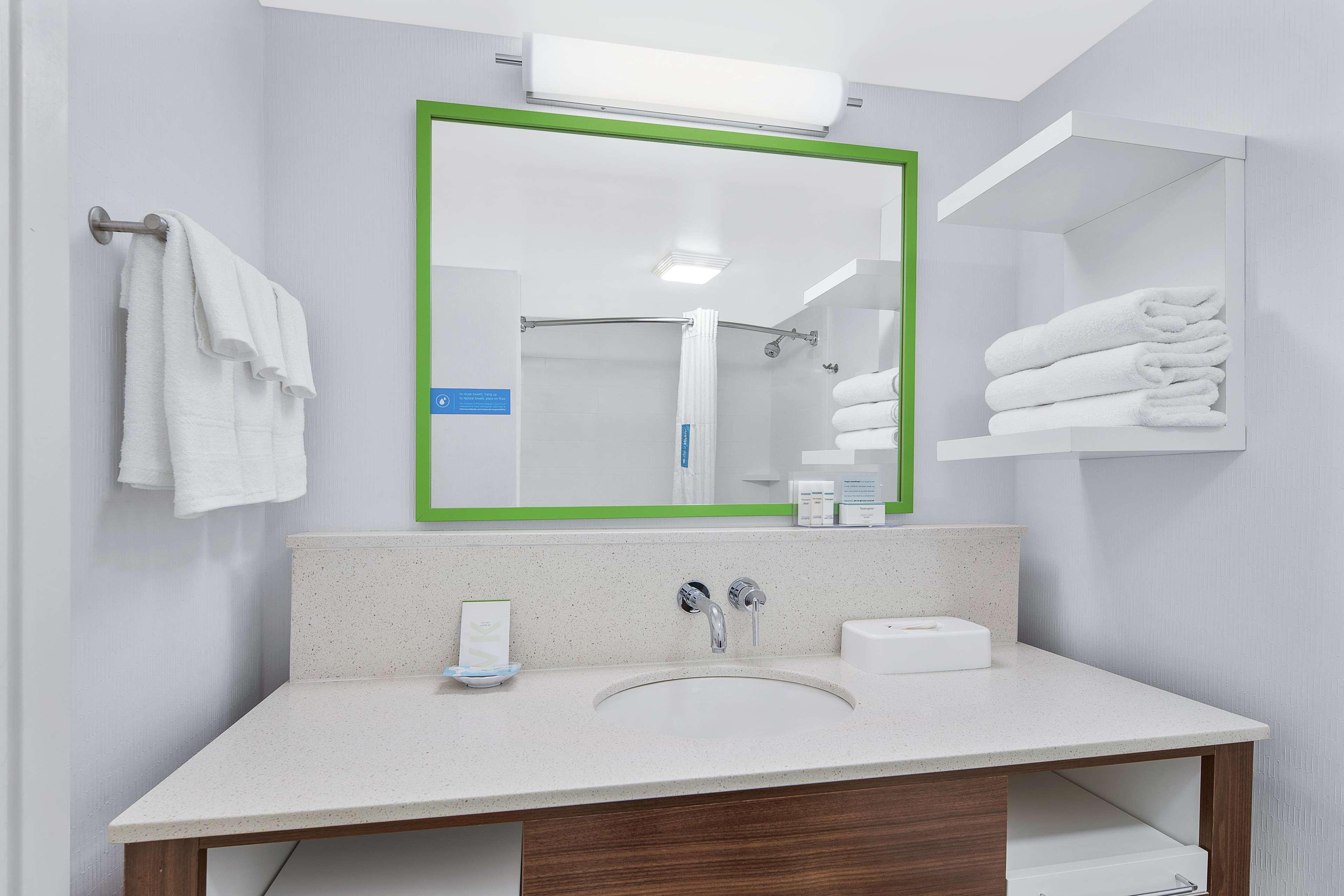 Double Two Queen Beds Non Smoking