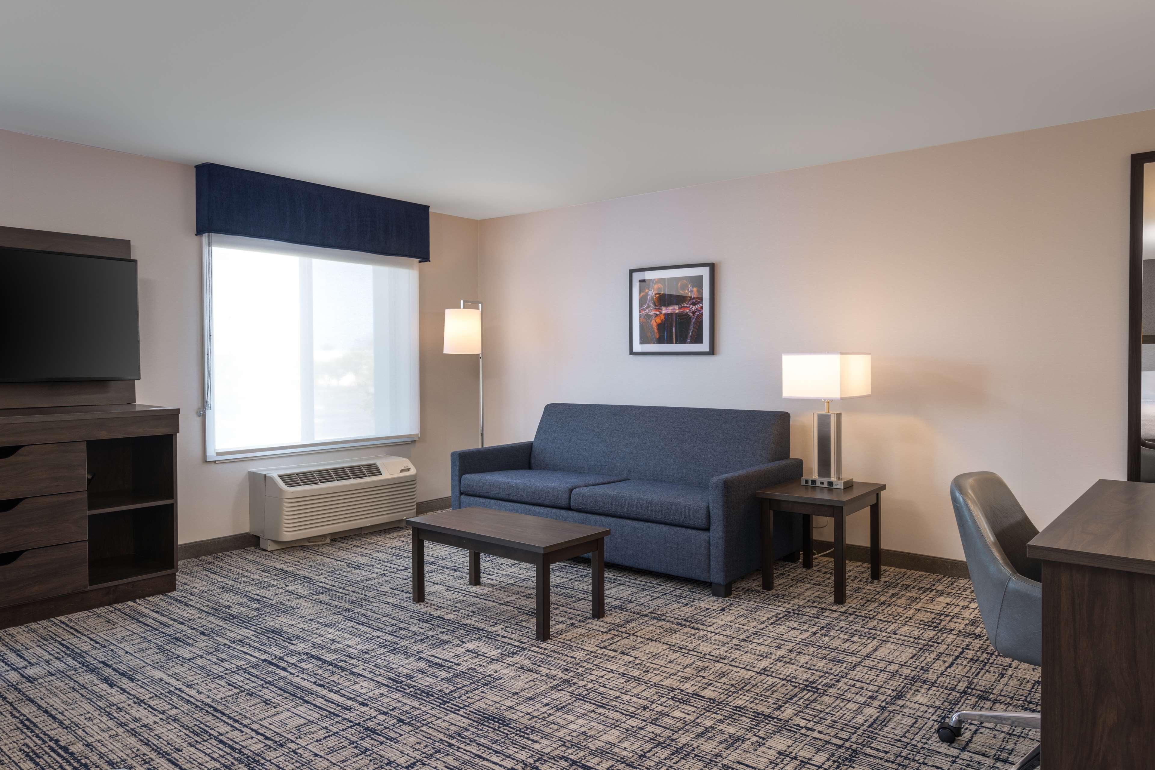 Suite Two Queen Beds