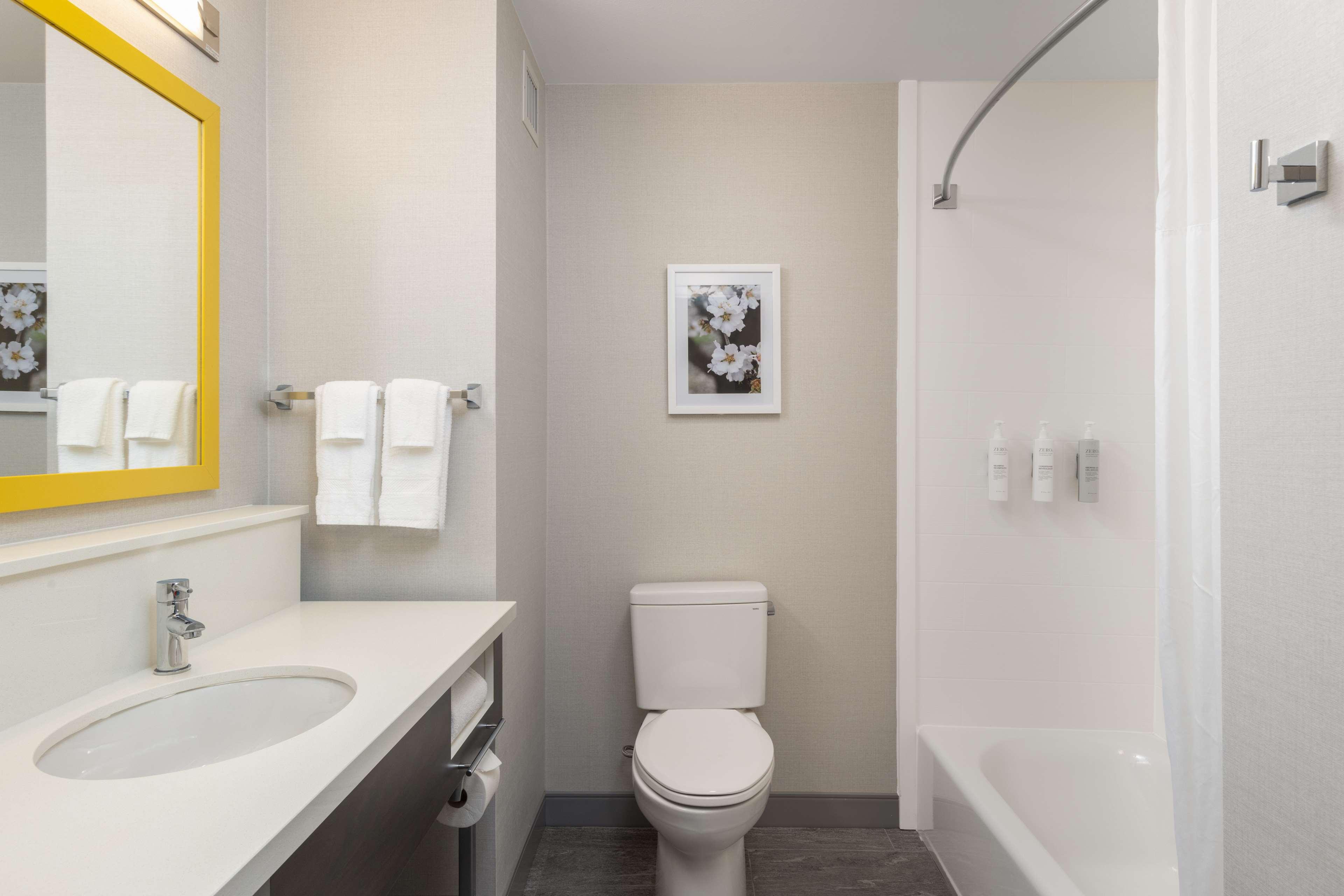 Double Two Queen Beds Non Smoking