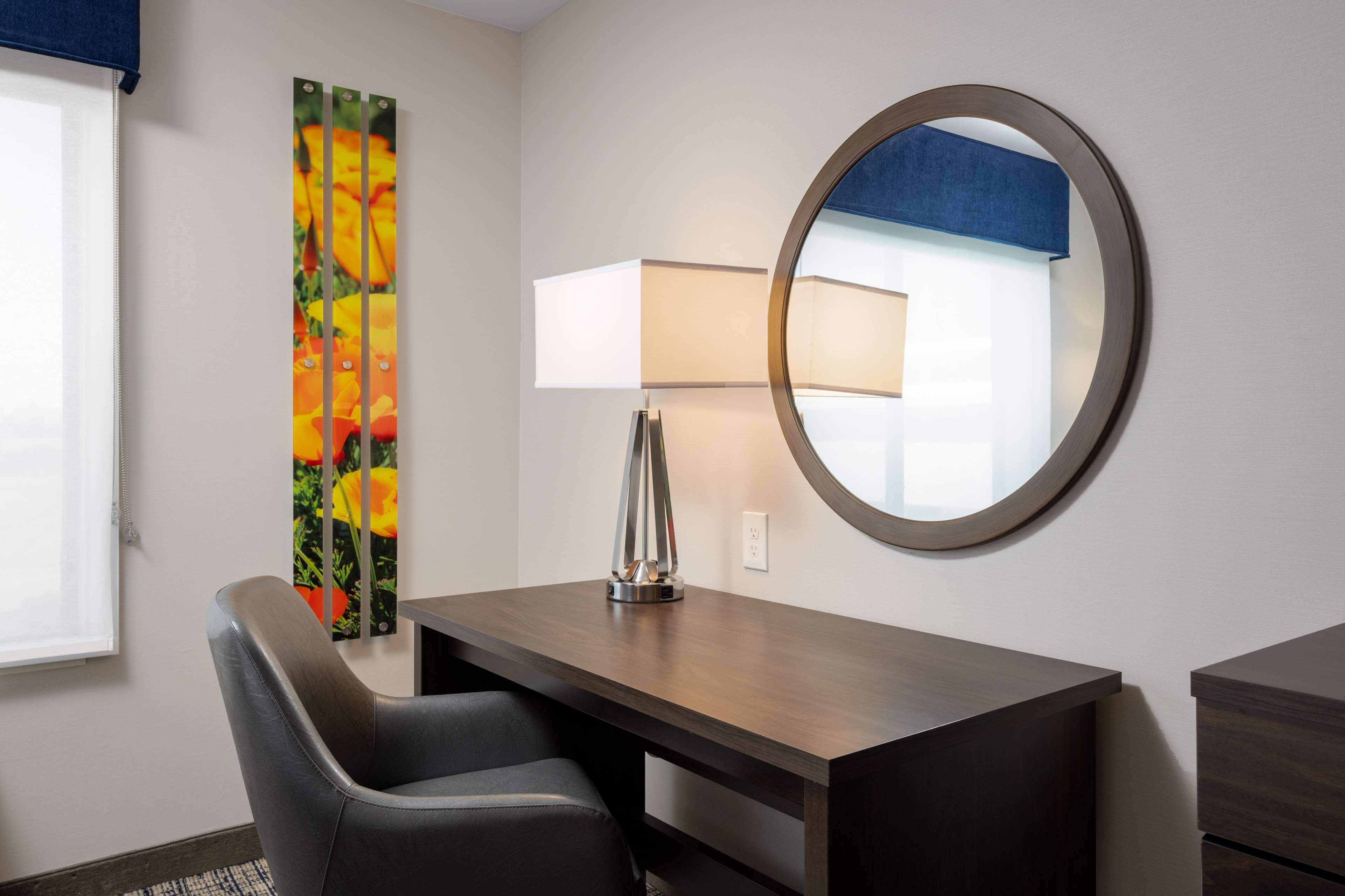 Double Two Queen Beds Non Smoking