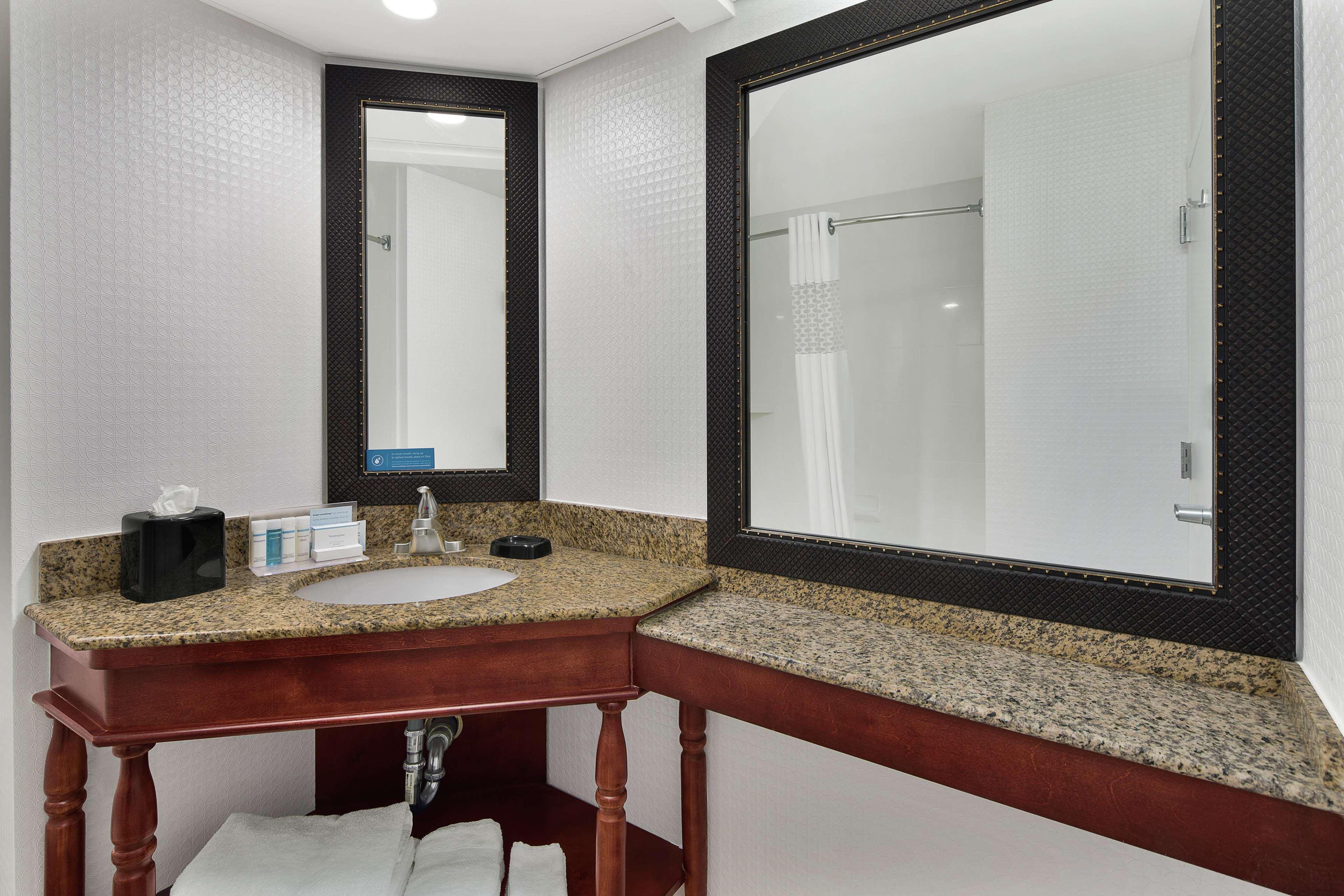 Double Two Queen Beds Non Smoking