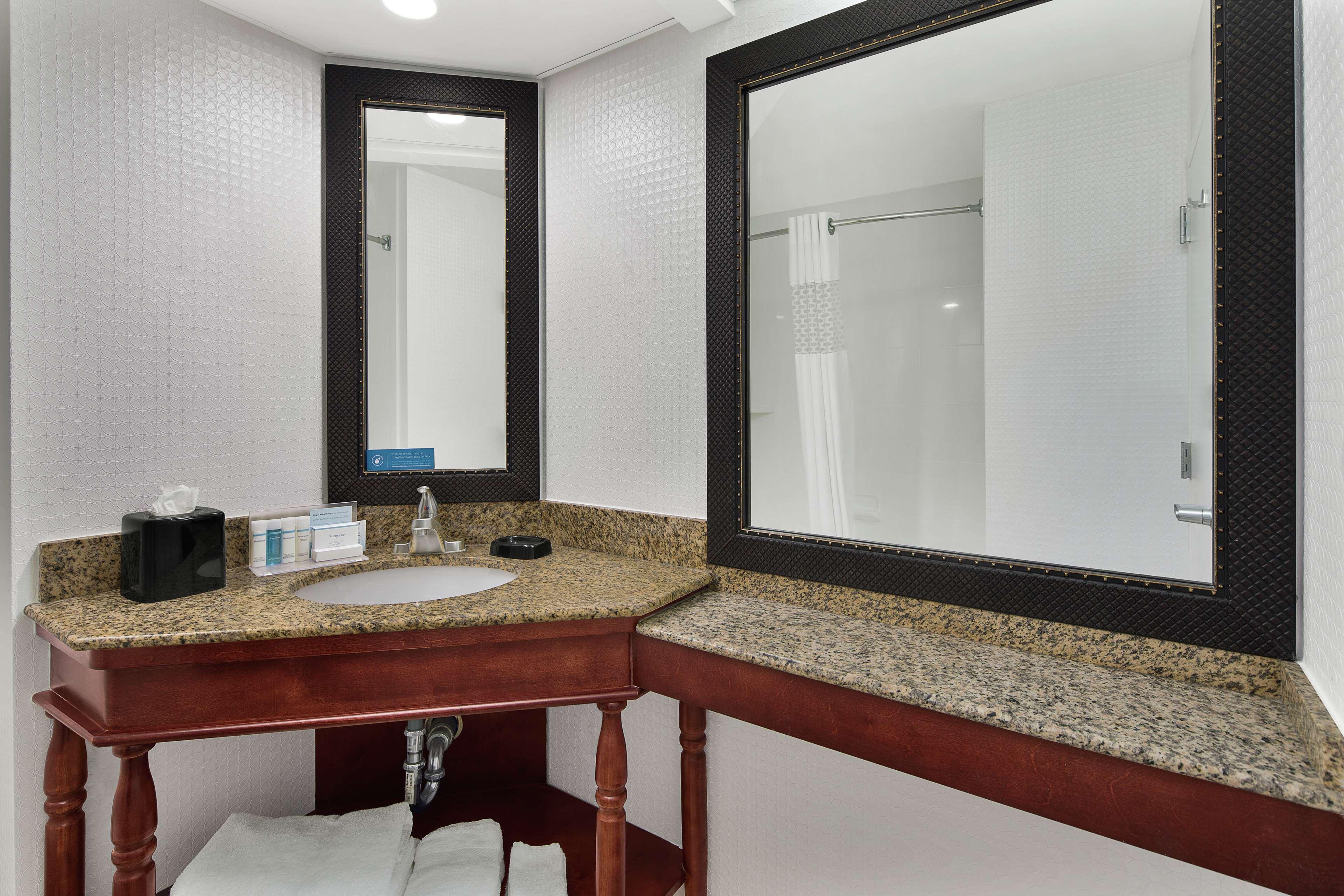 Double Two Queen Beds Non Smoking