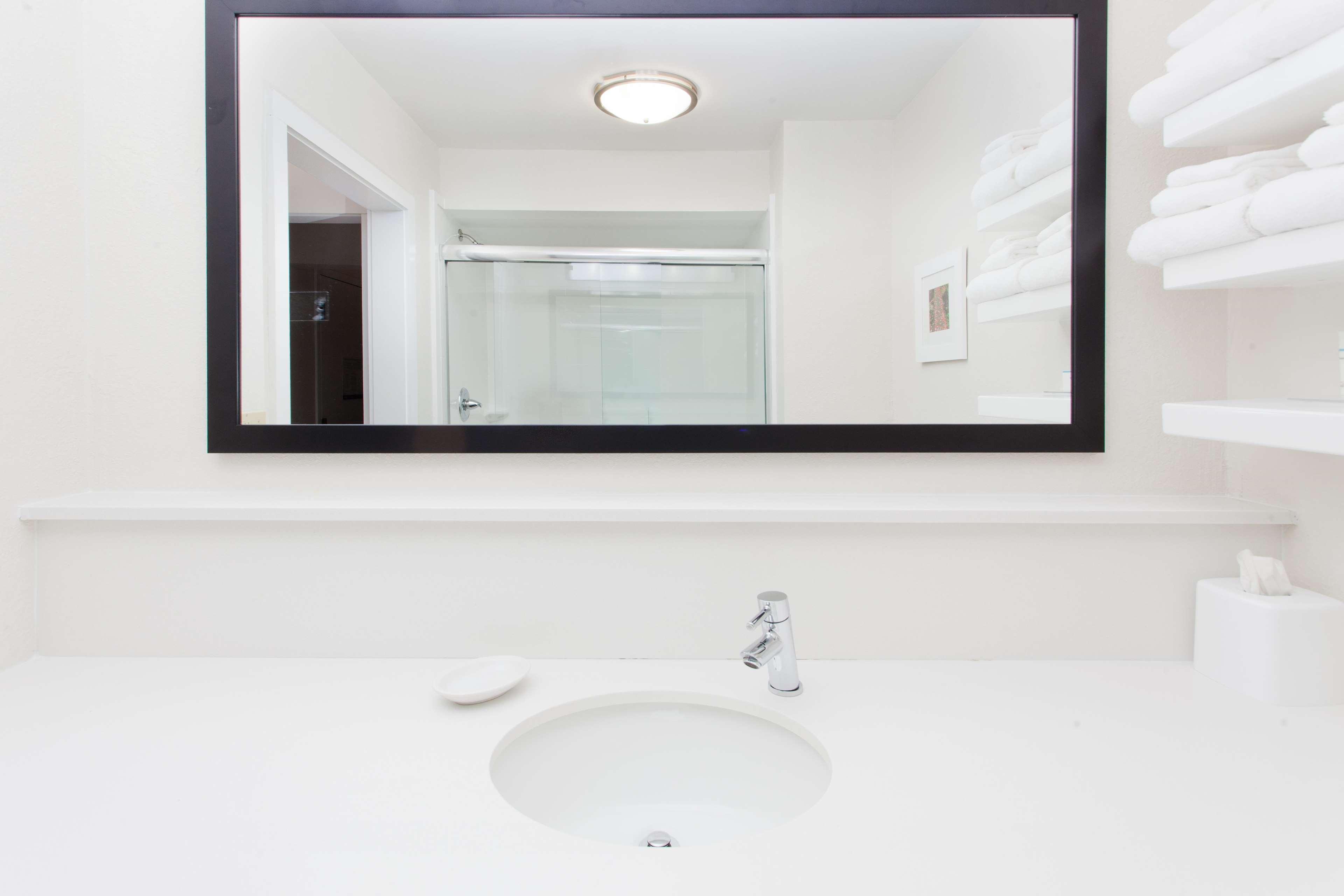 Suite King Bed One Bedroom 