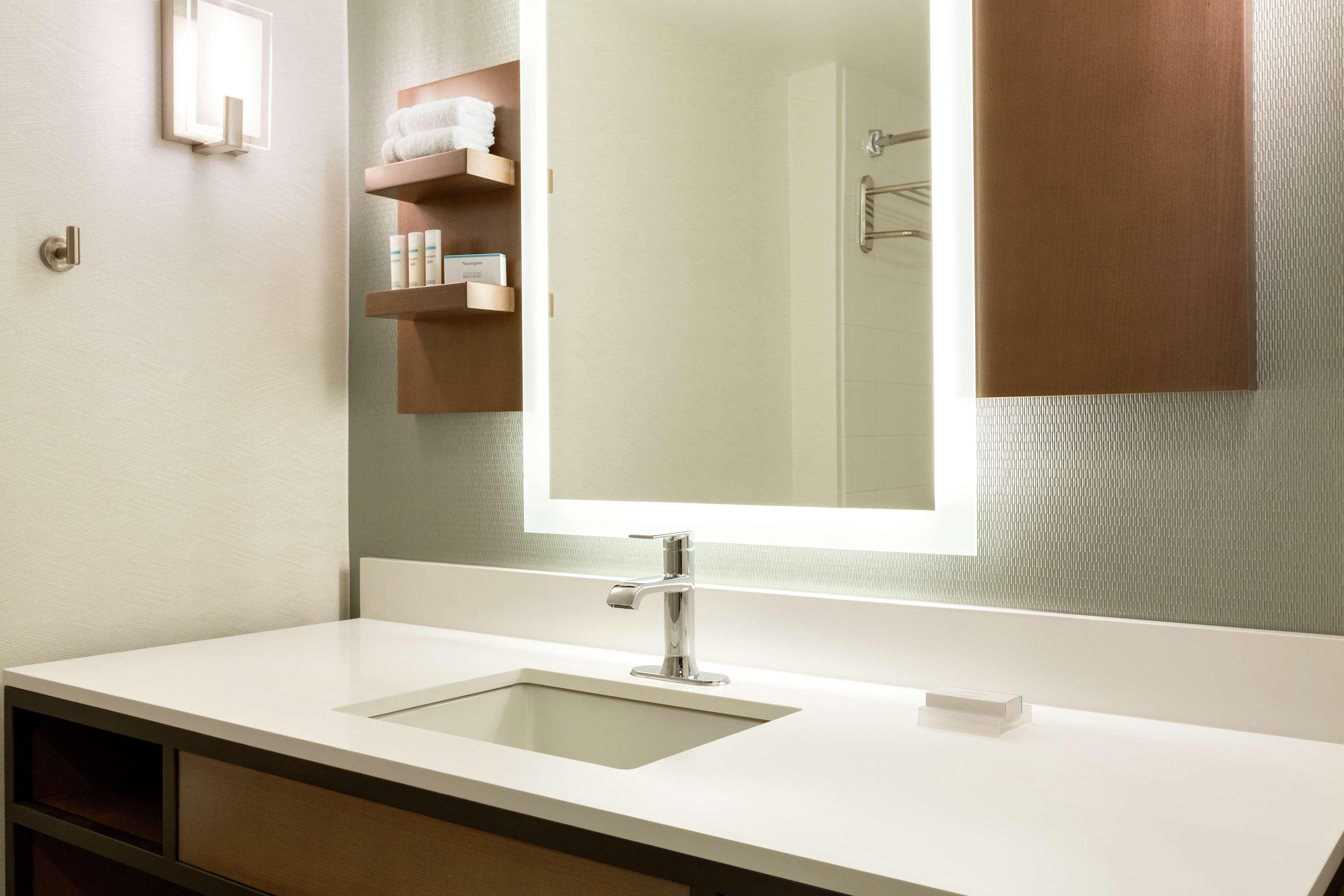 Junior Suite King Size Bed