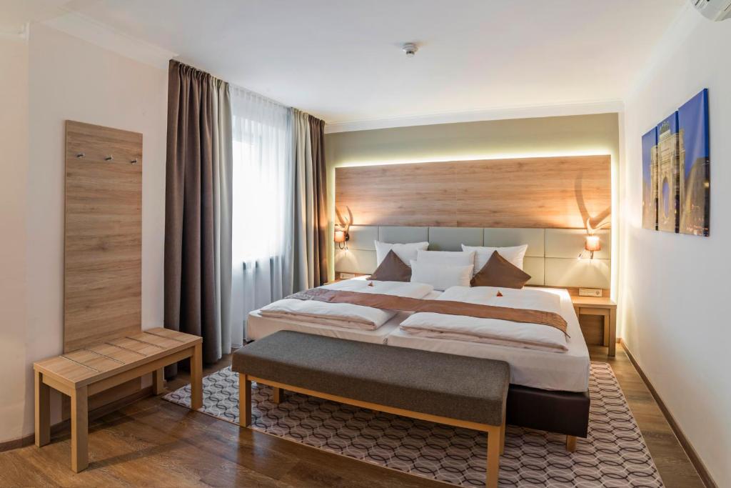 Double or Twin Deluxe