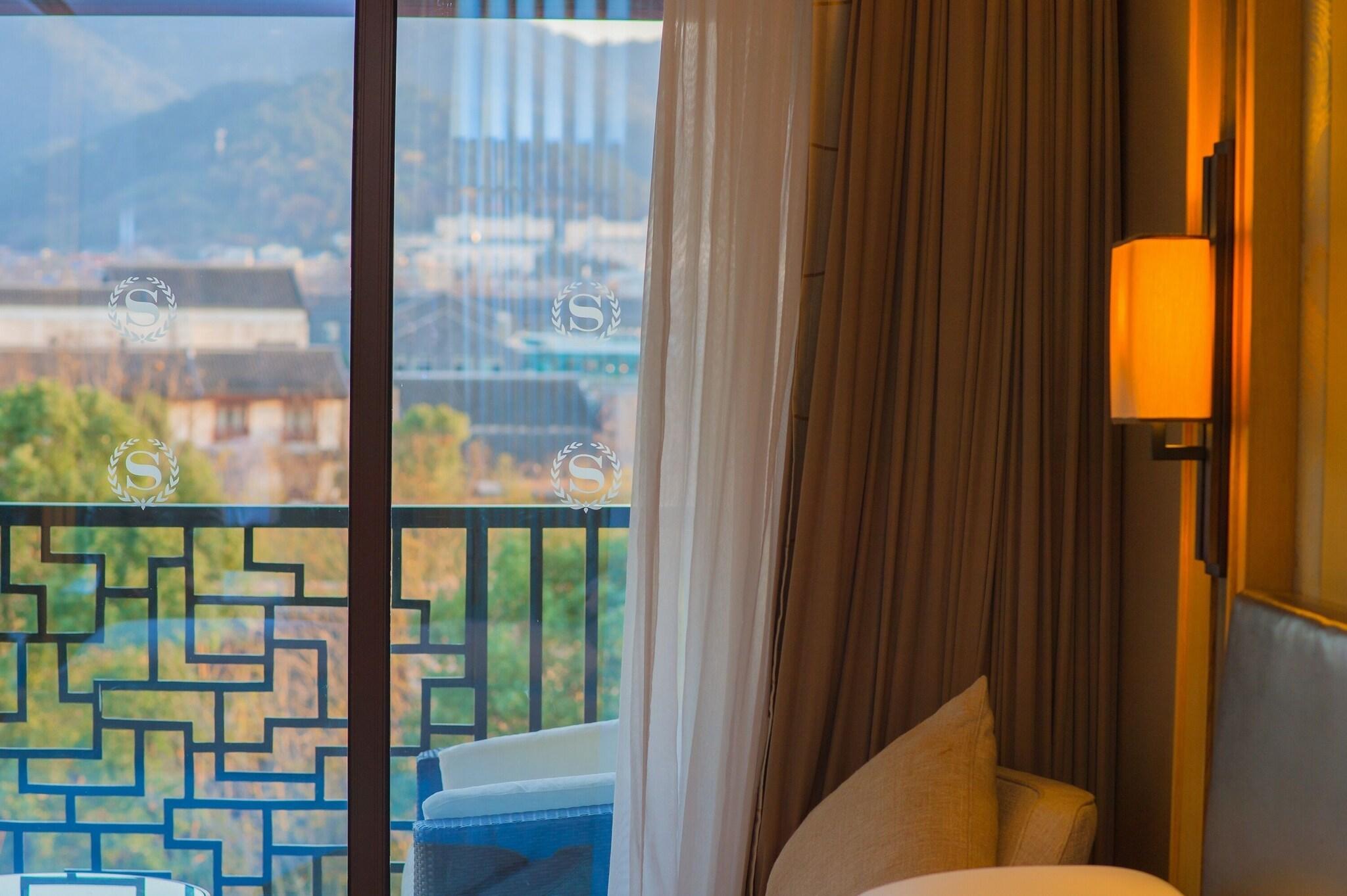 Quadruple Deluxe Garden View