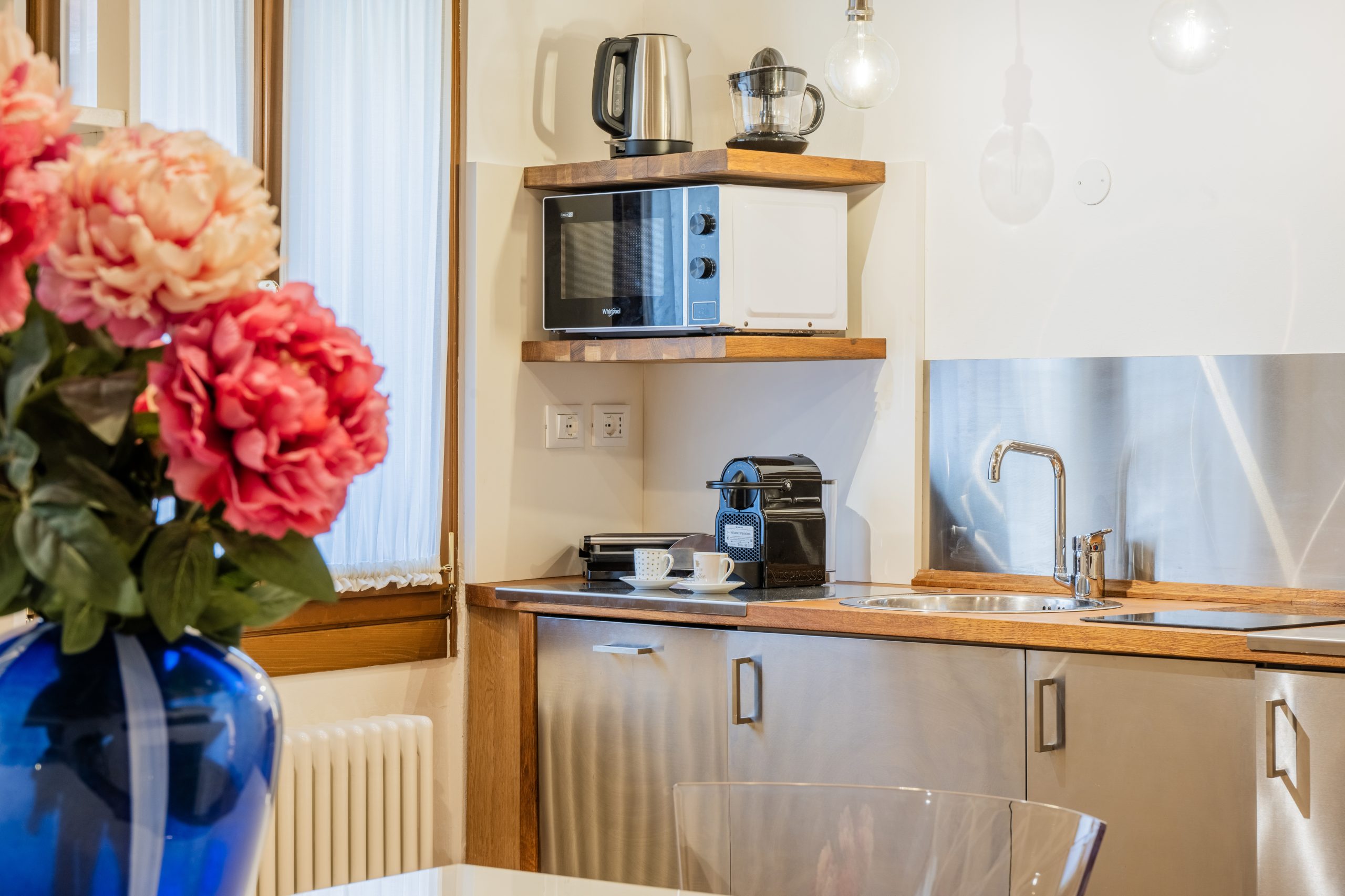 Apartment One Bedroom Two Bathrooms