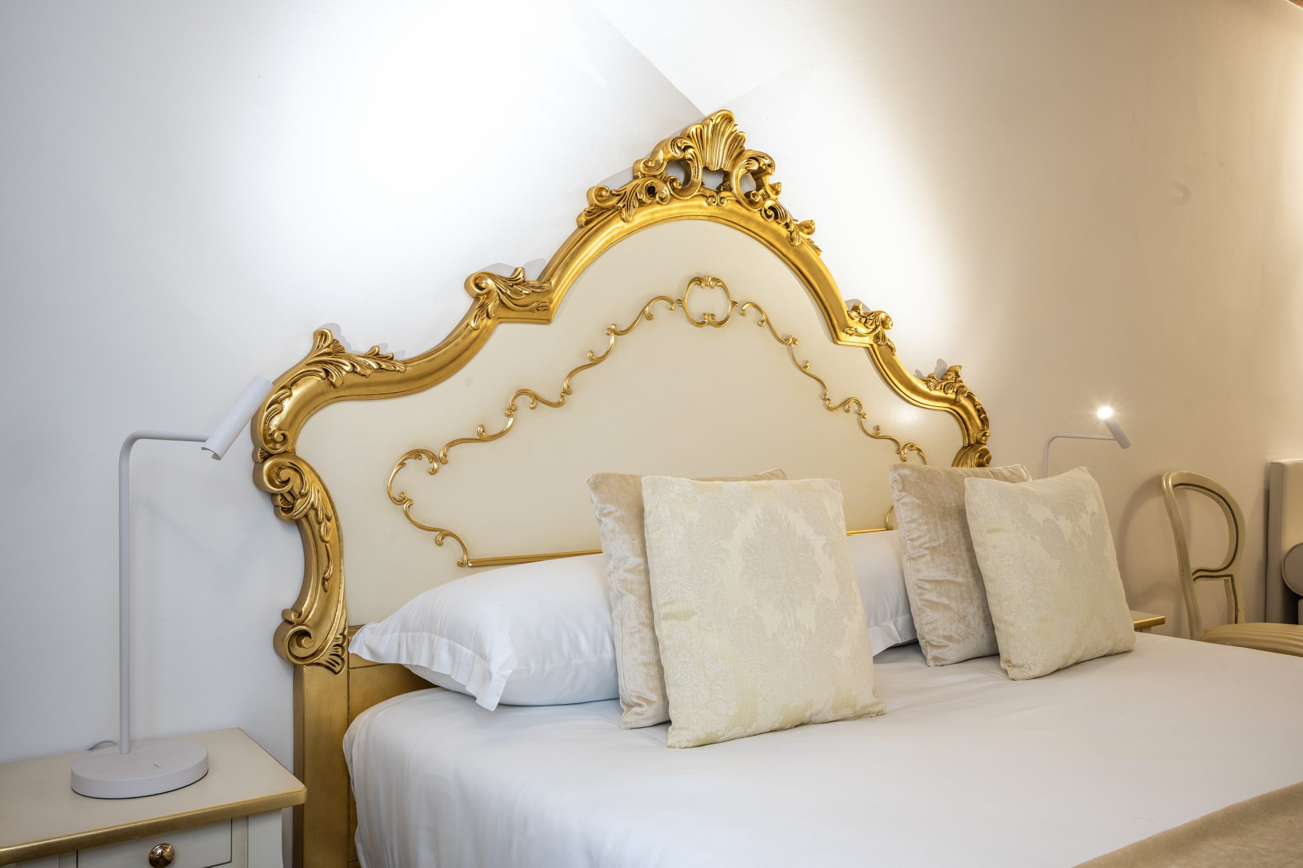 Apartment One Bedroom Two Bathrooms