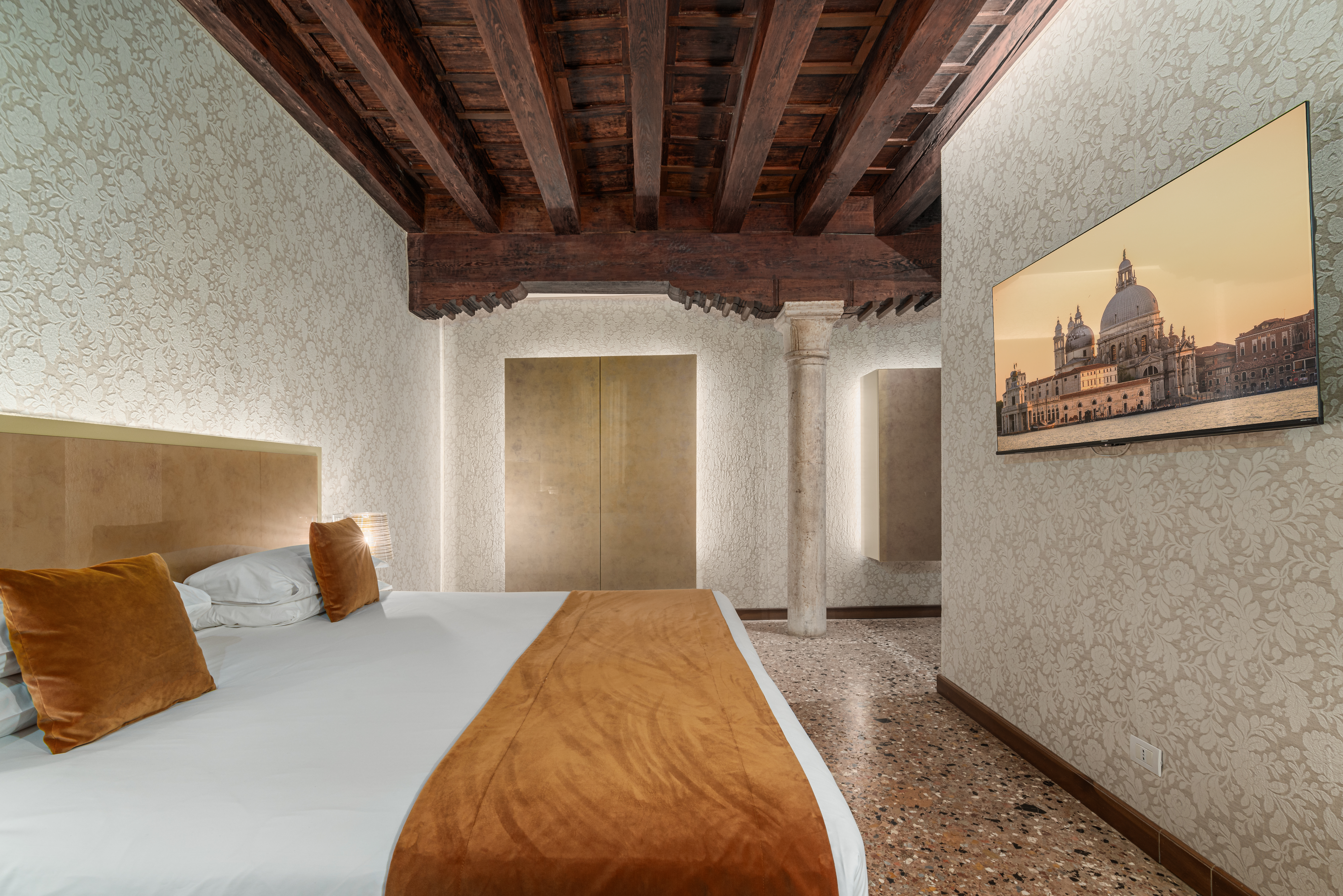 Apartment Deluxe Two Bedroom