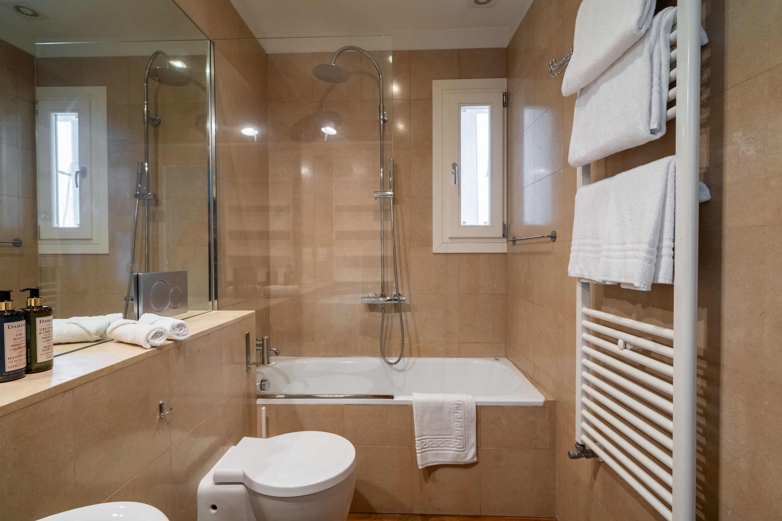 Apartment One Bedroom One Bathroom