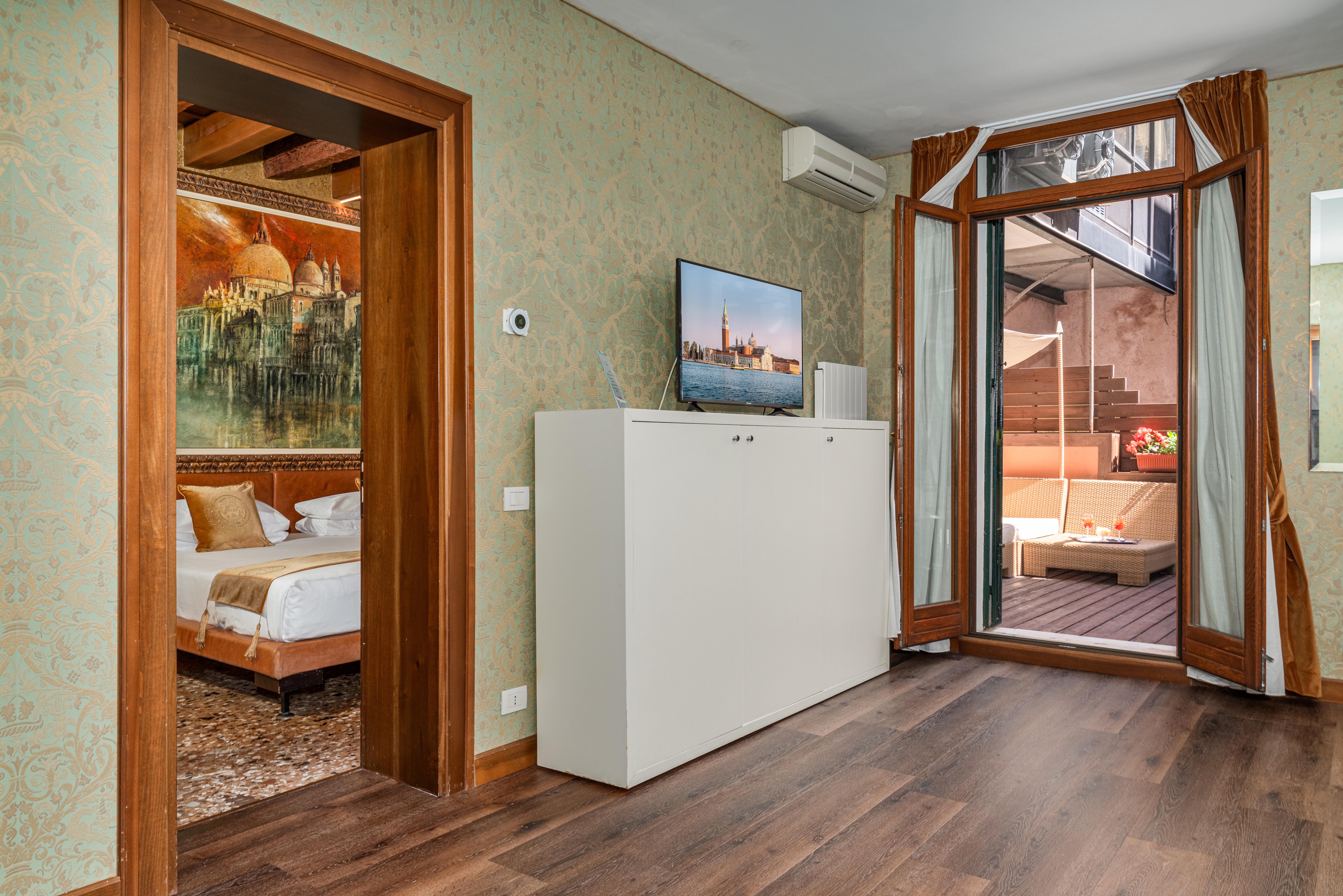 Apartment One Bedroom with Terrace