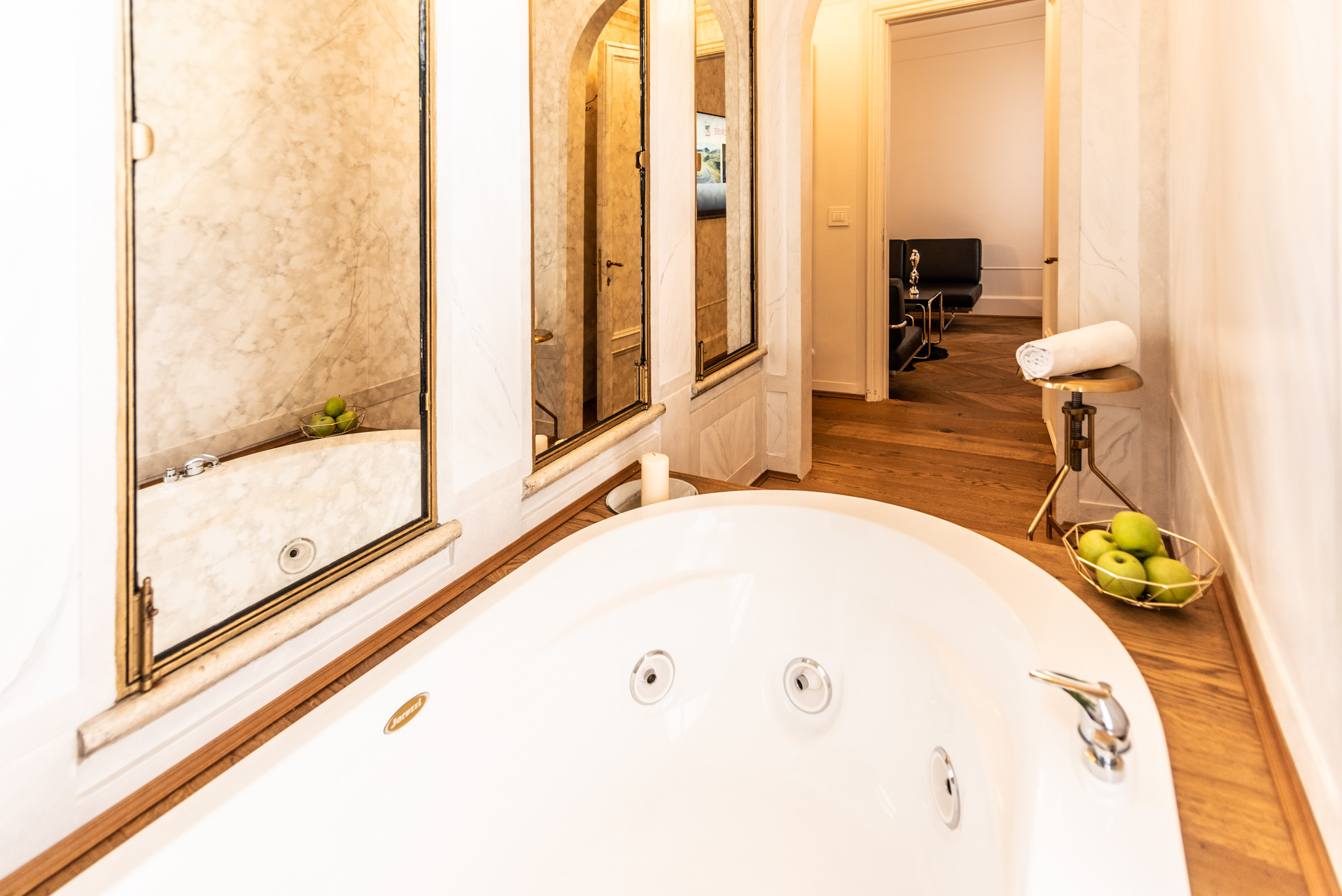 Apartment with Jacuzzi