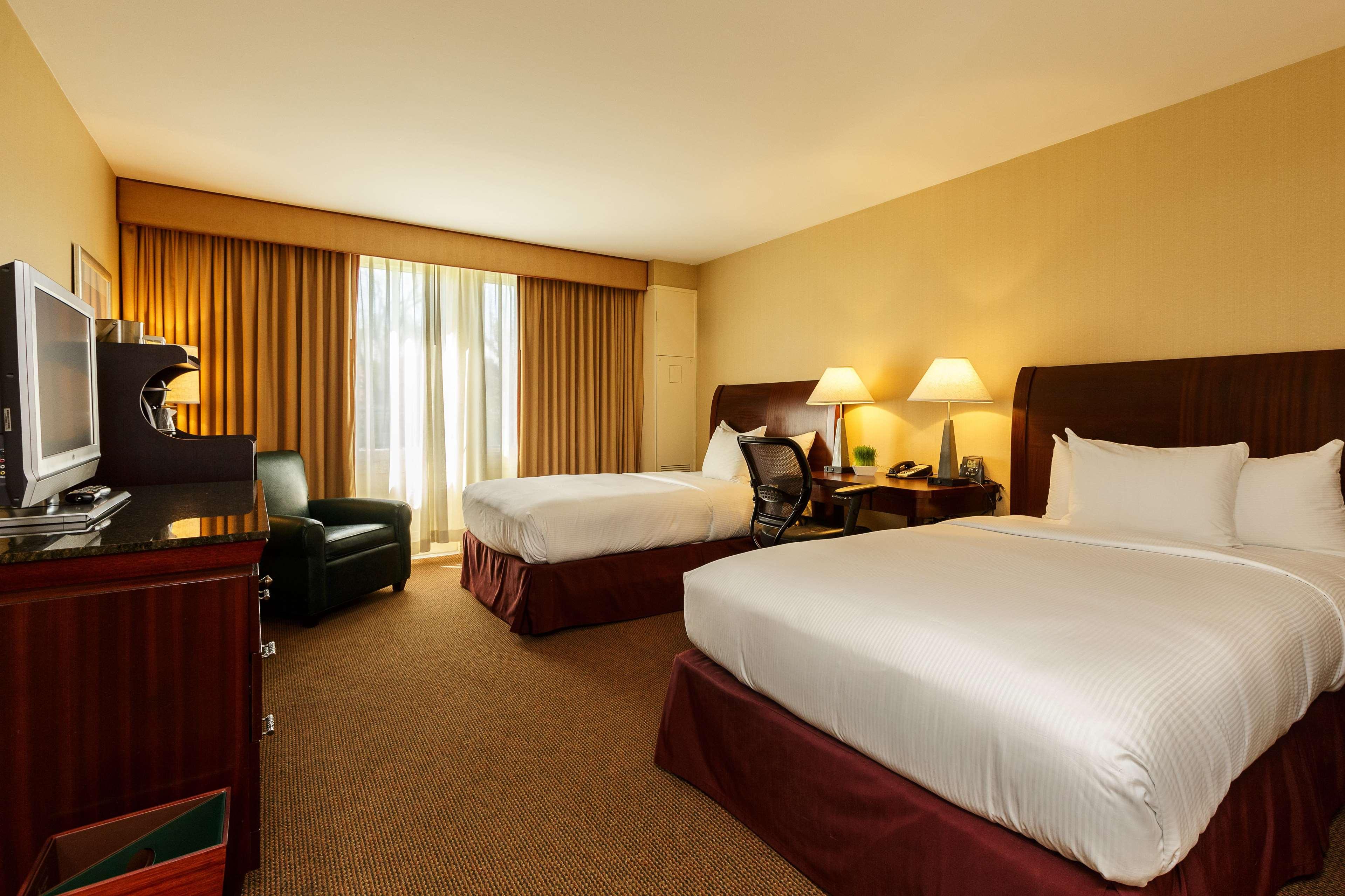 Double Two Double Beds Non Smoking