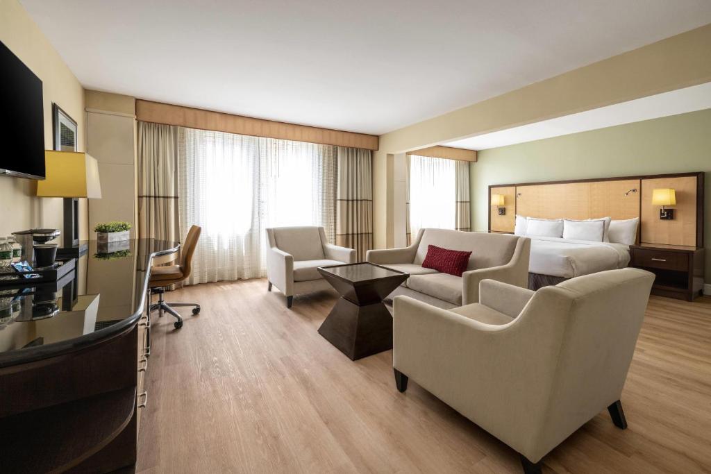 Junior Suite King Bed Non Smoking