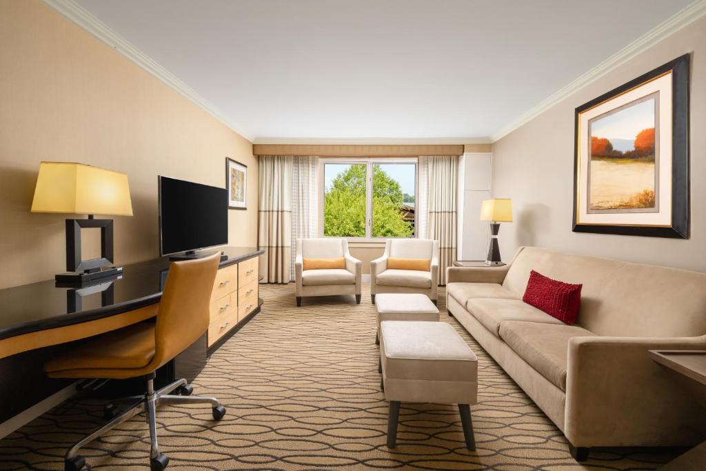 Suite Two Double Beds Non Smoking