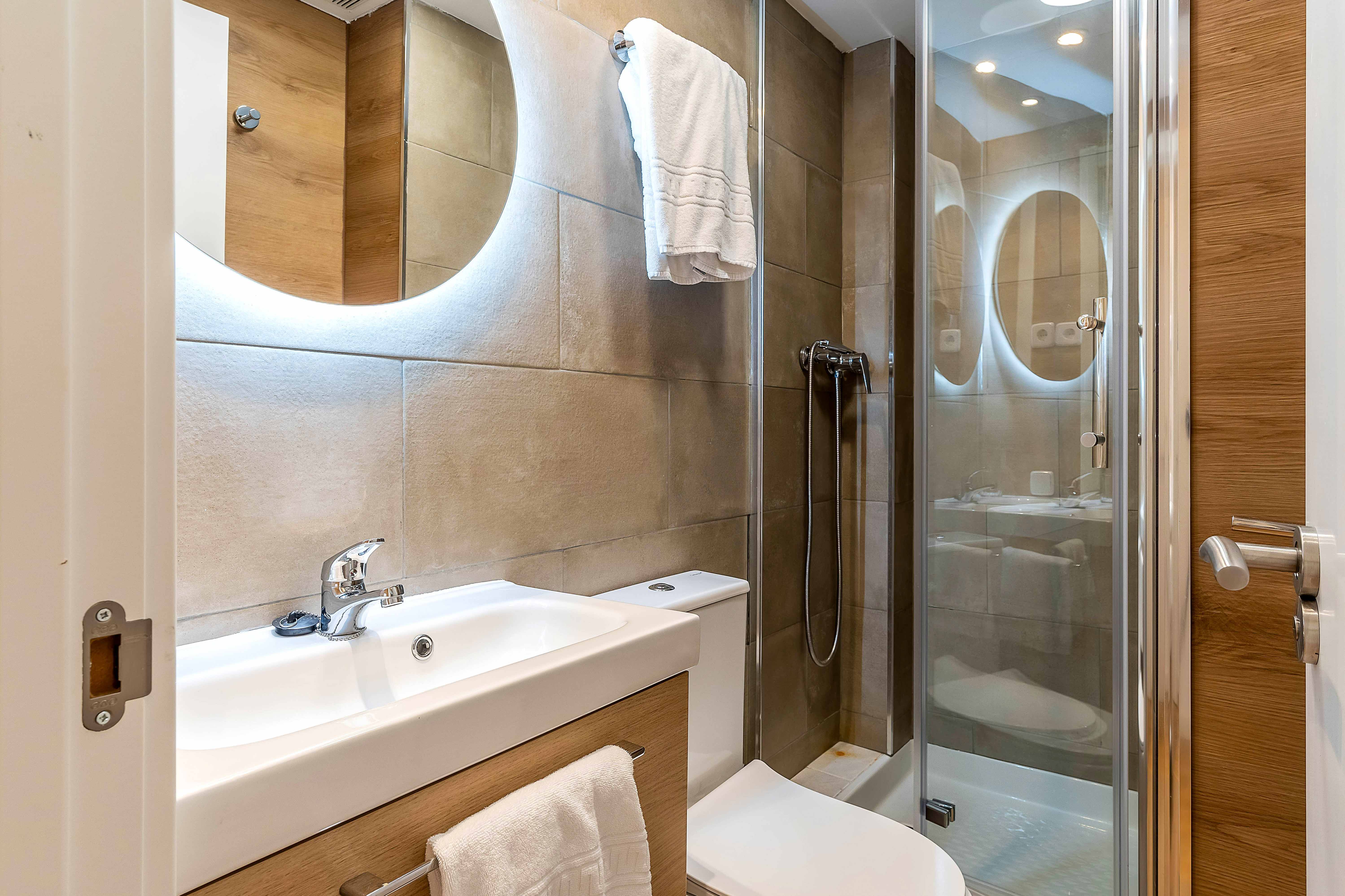 Apartment Capacity 4